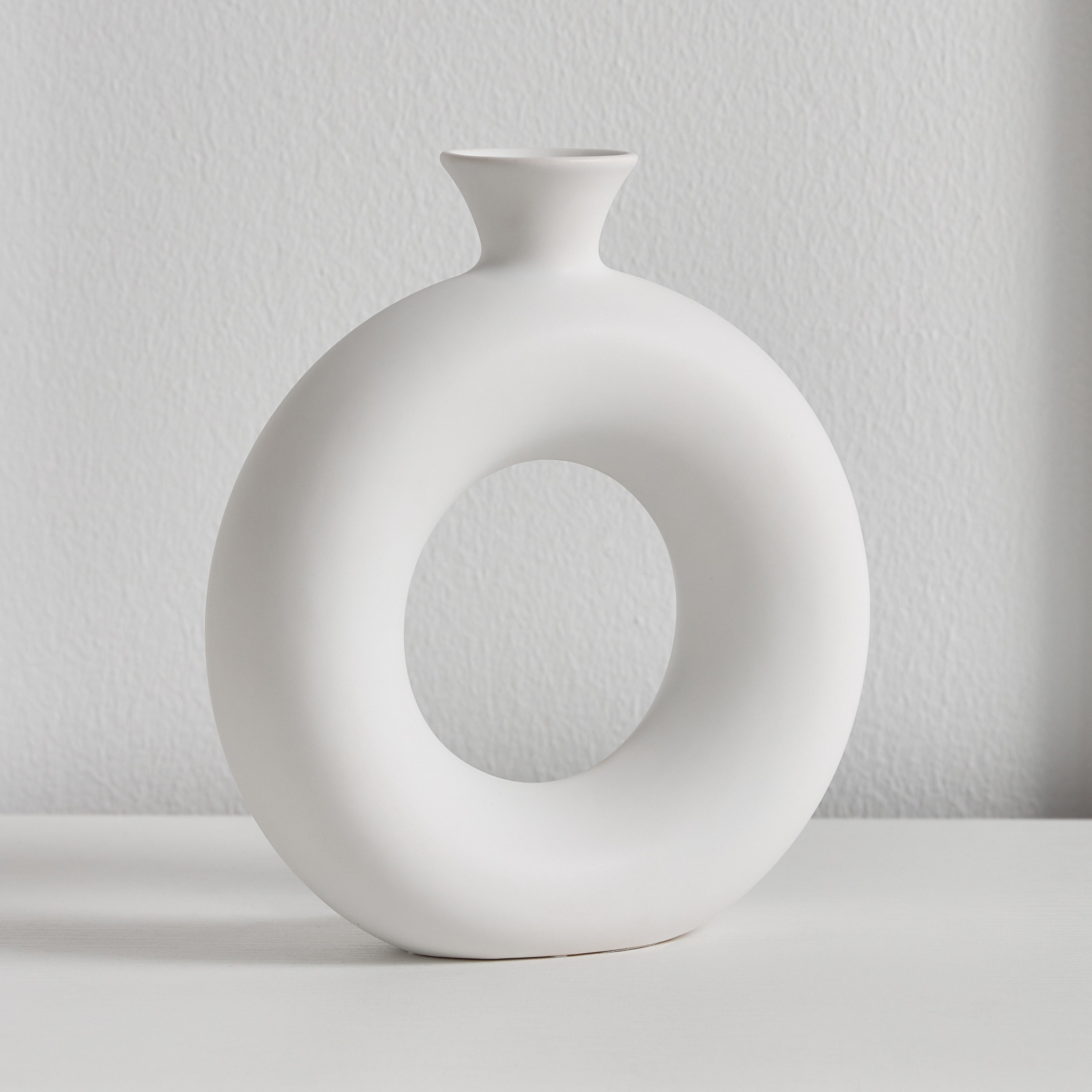 Modern Monochrome Reign Ceramic Vase - 23 cm-household-decor-vasesandbowls-image-1