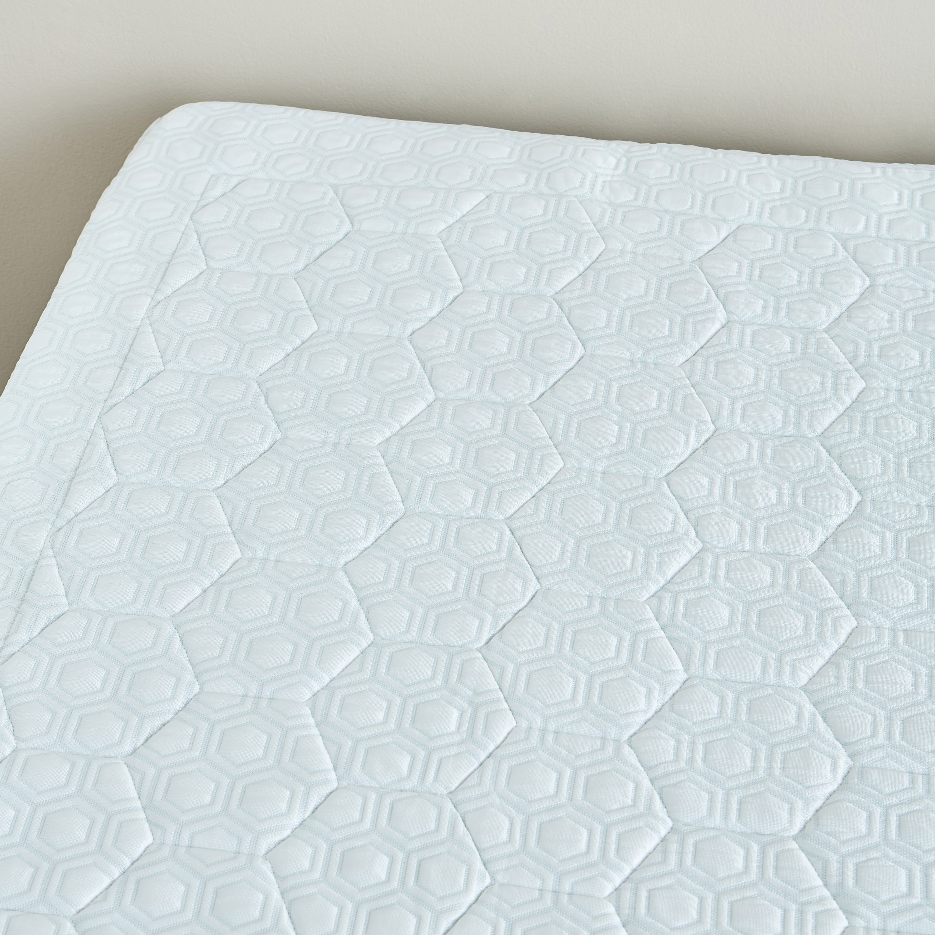 Glacier Cool Queen Gel Memory Foam Topper - 160x200x5 cm-household-bedding-mattresstoppersandprotectors-mattresstoppers-image-2