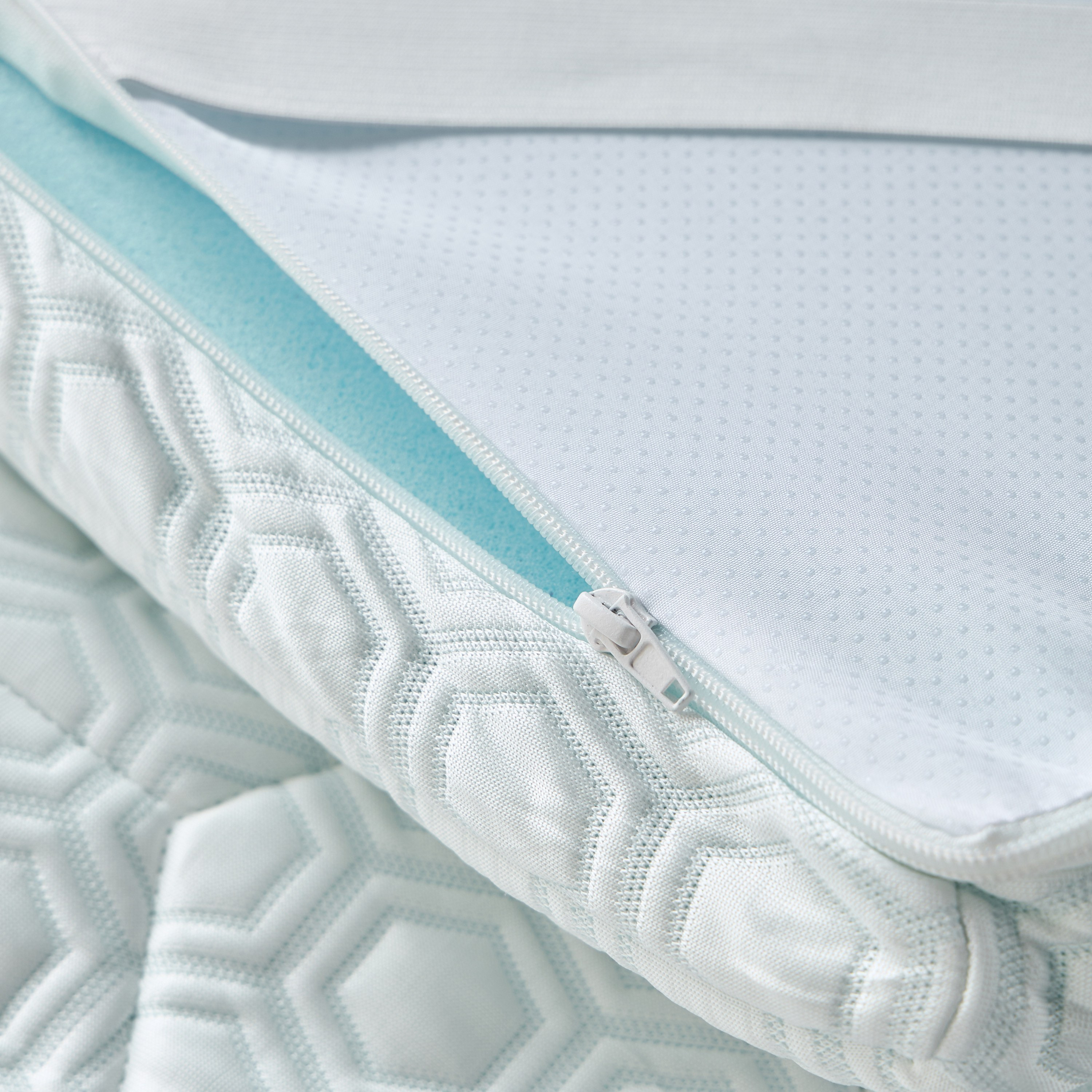 Glacier Cool Queen Gel Memory Foam Topper - 160x200x5 cm-household-bedding-mattresstoppersandprotectors-mattresstoppers-image-4