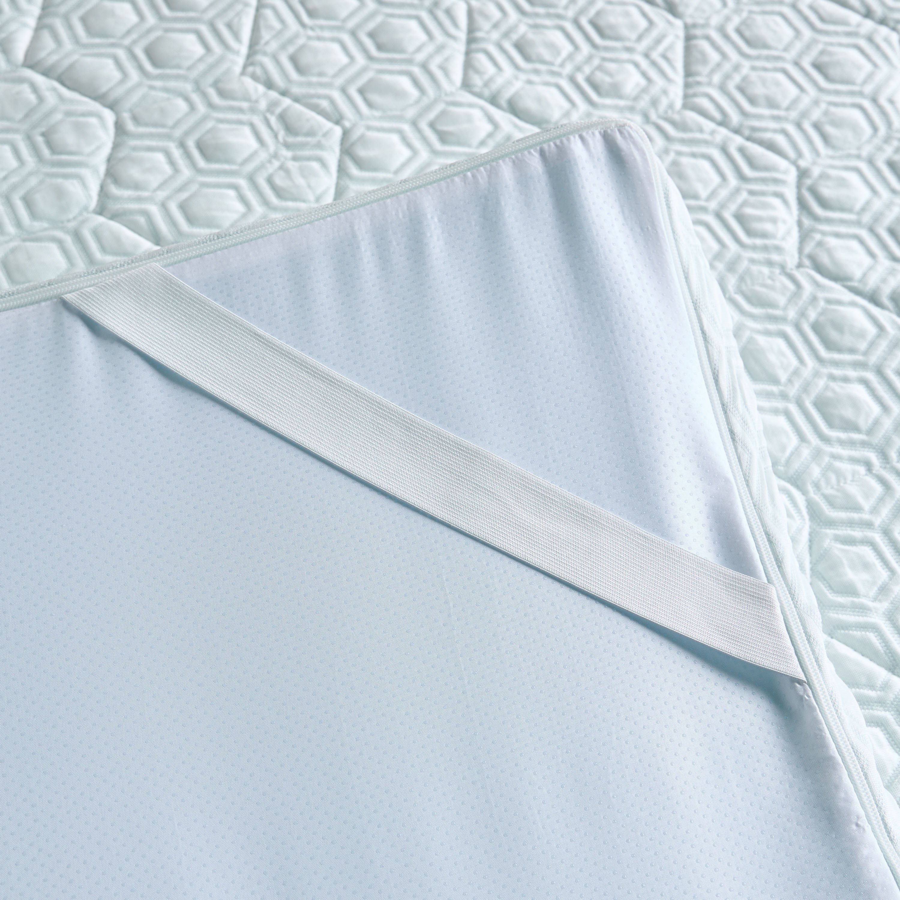 Glacier Cool King Gel Memory Foam Topper - 180x200x5 cm-household-bedding-mattresstoppersandprotectors-mattresstoppers-image-3
