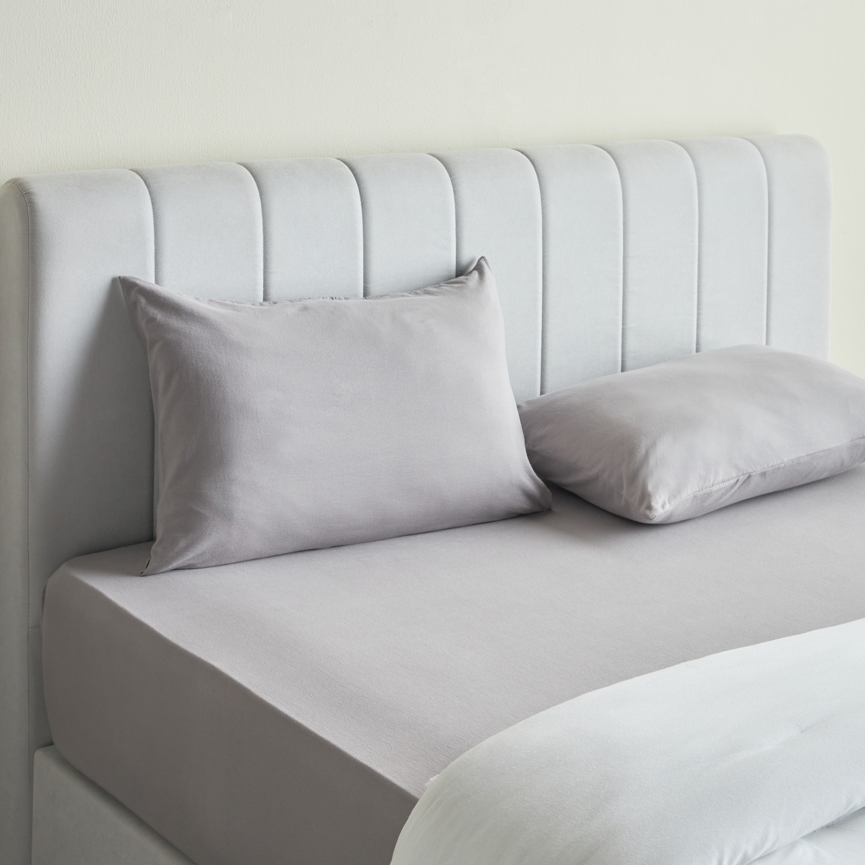 Cloud Turkish Cotton Jersey Super King Fitted Sheet - 200x200 cm-household-bedding-sheetsandpillowcases-fittedsheets-image-2