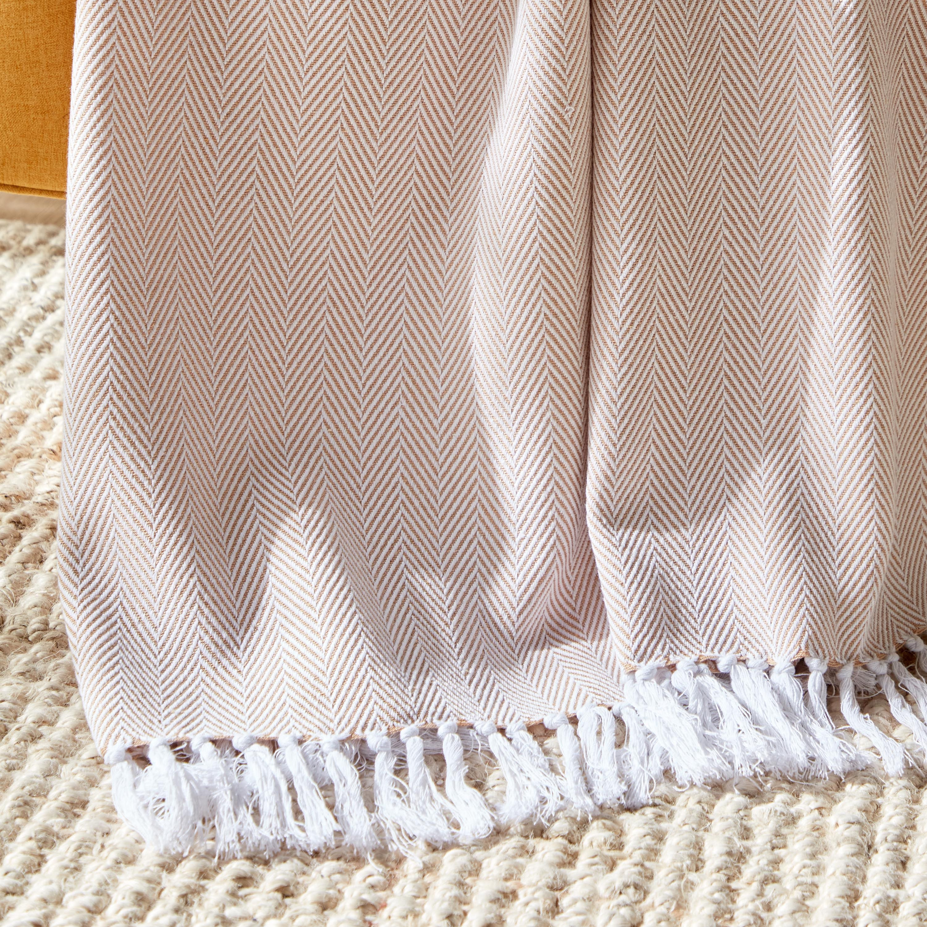 Herringbone Patterned Throw - 125x150 cm-household-cushionsandthrows-throwsandblankets-throws-image-2