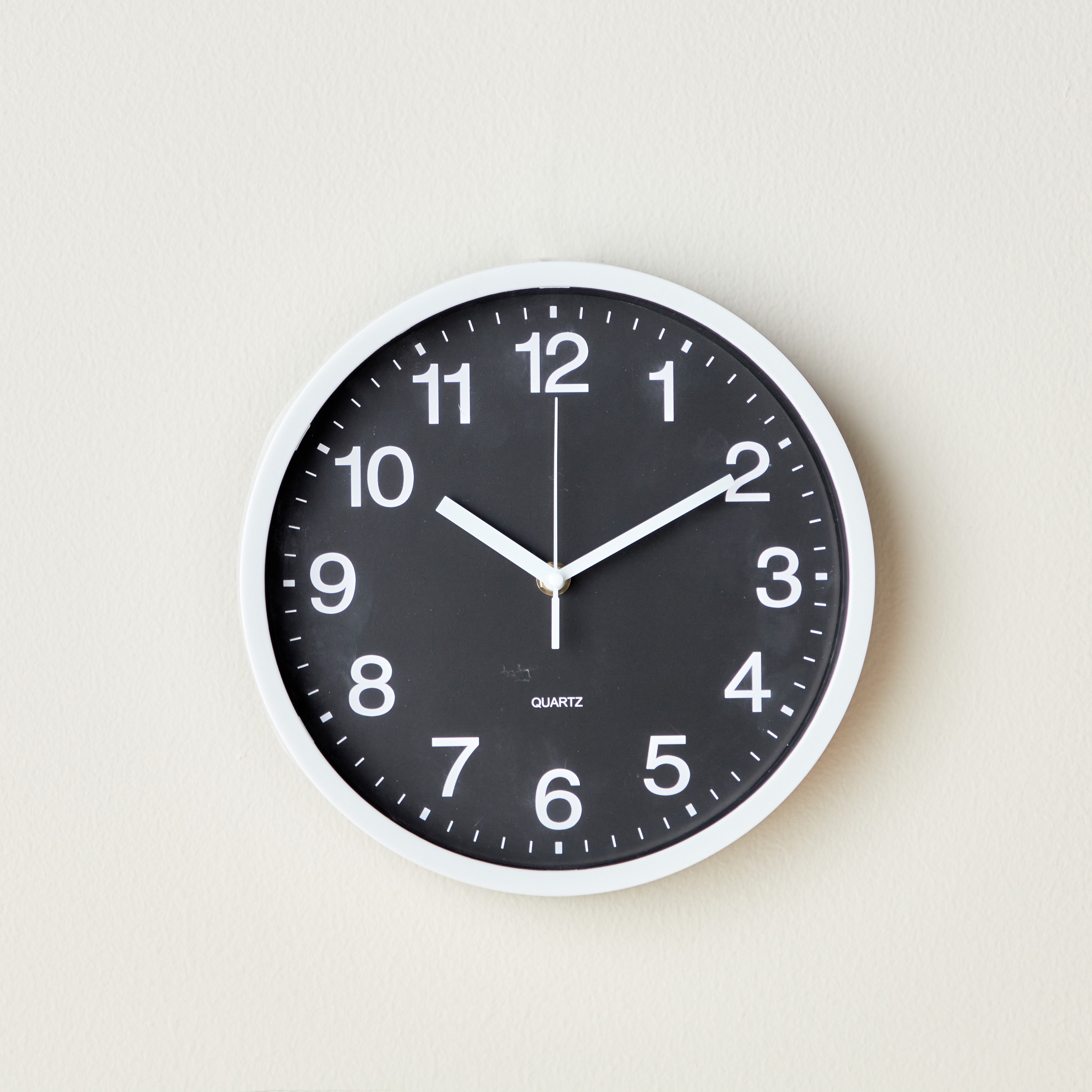 Yuba Wall Clock - 25 cm