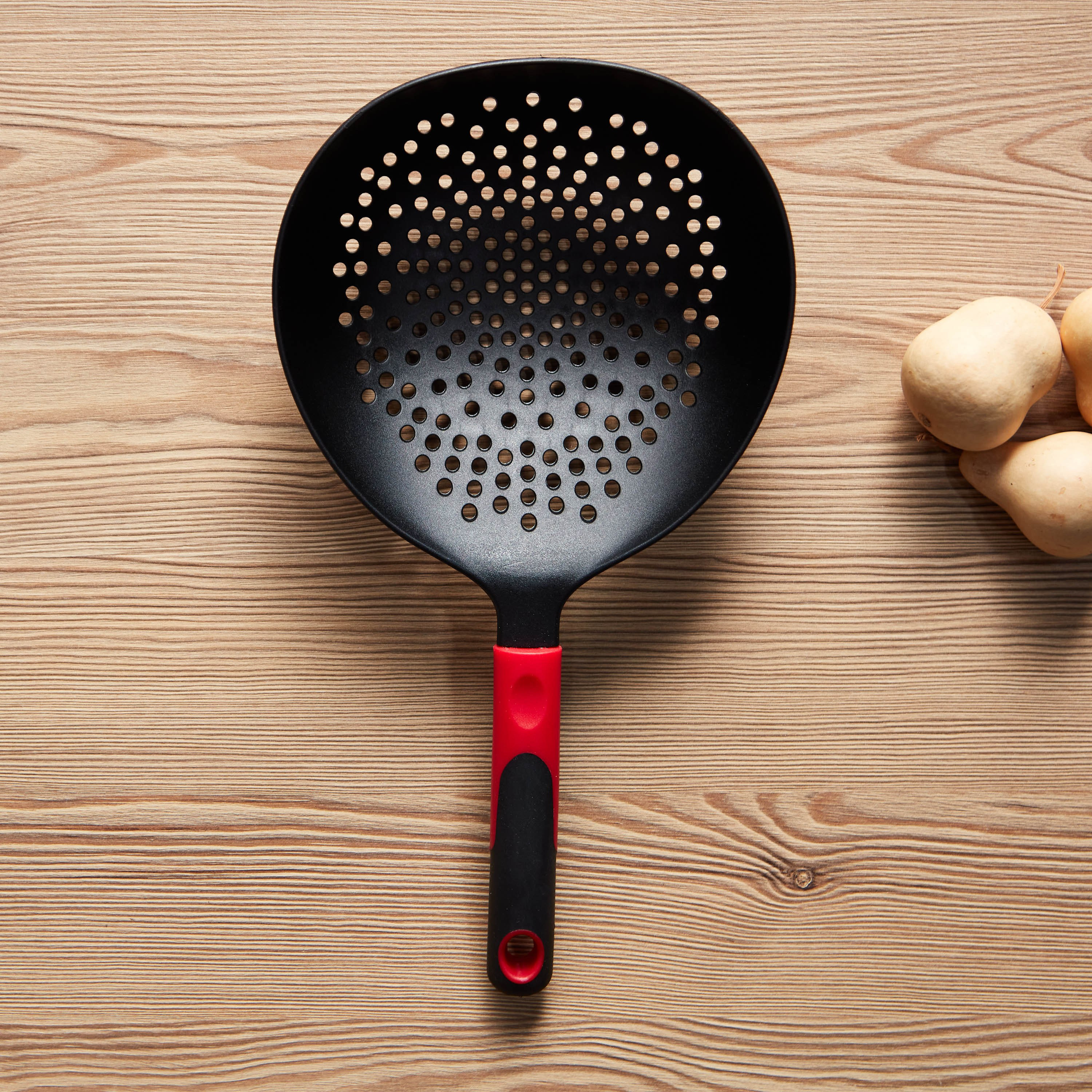 Essential Strainer-household-kitchen-kitchentoolsandutensils-colandersandstrainers-image-1