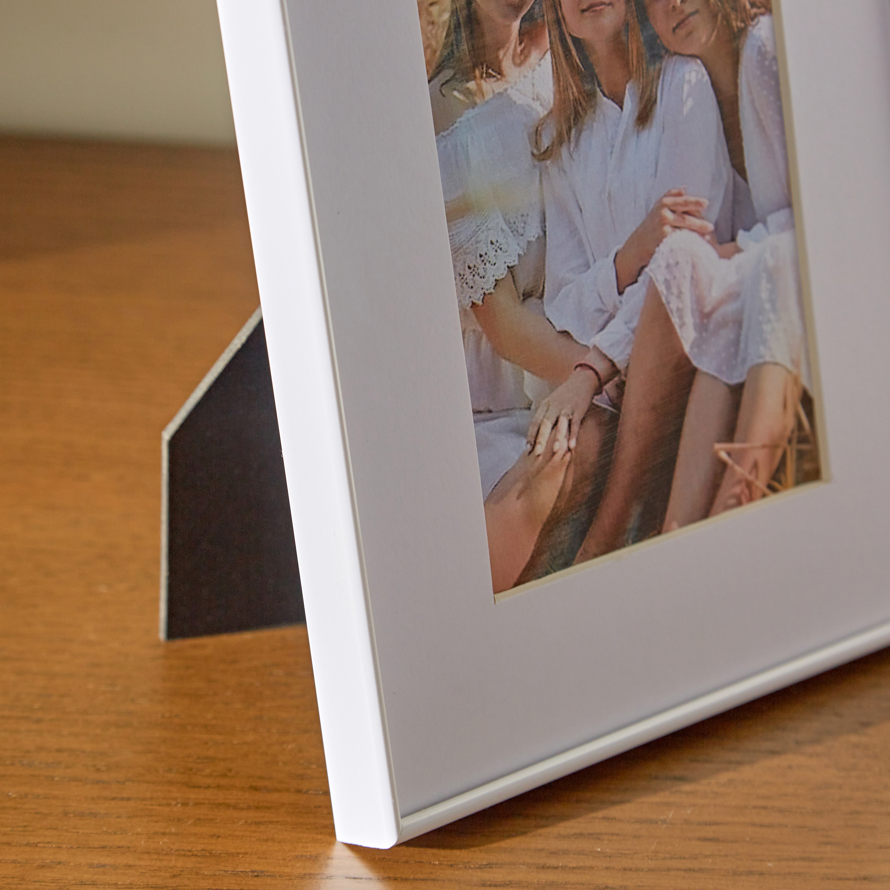 Sangi Photo Frame - 16x21 cm-household-walldecorandmirrors-photoframes-image-3