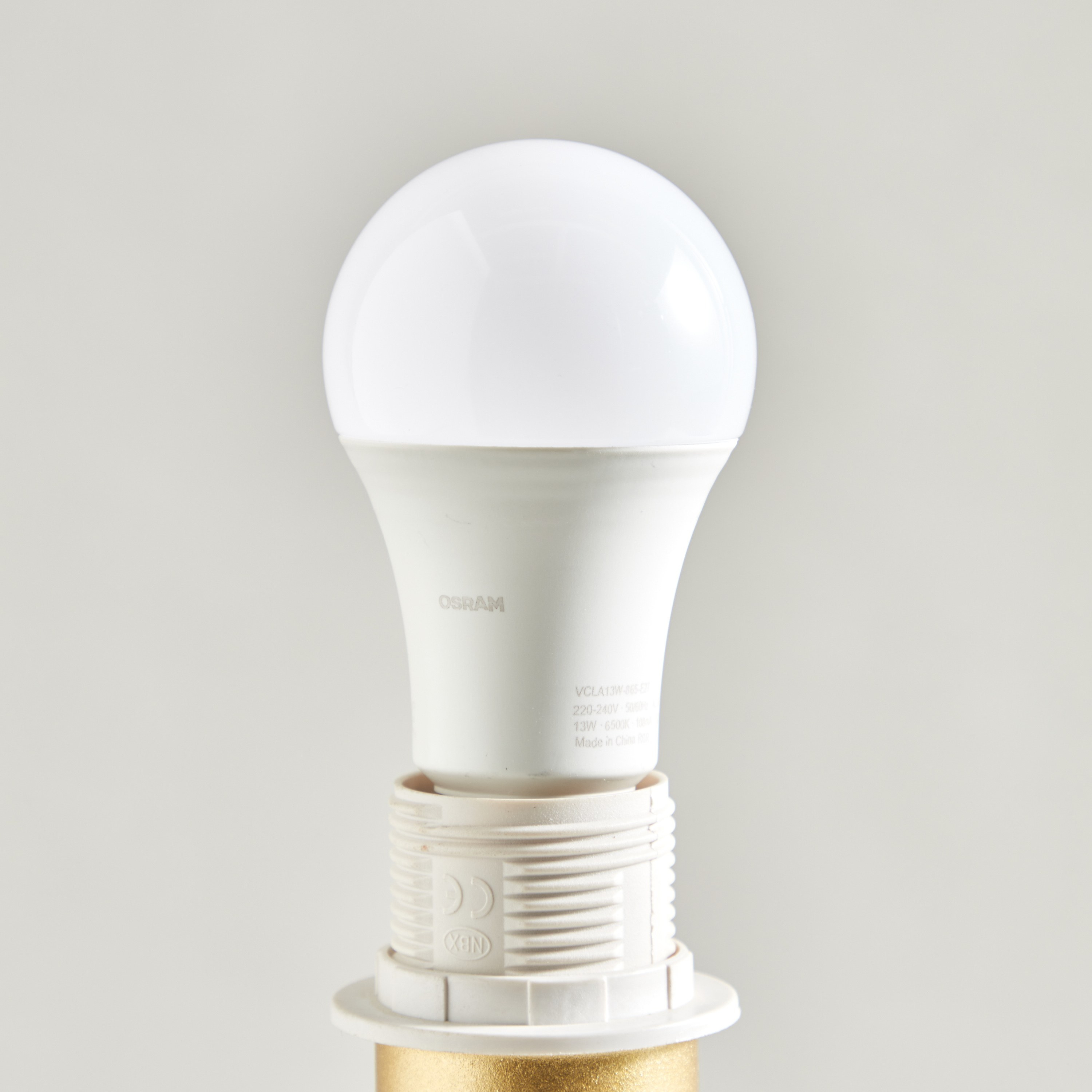Osram LED Bulb - E27 13 W Daylight-household-lighting-bulbsandbatteries-bulbs-image-2