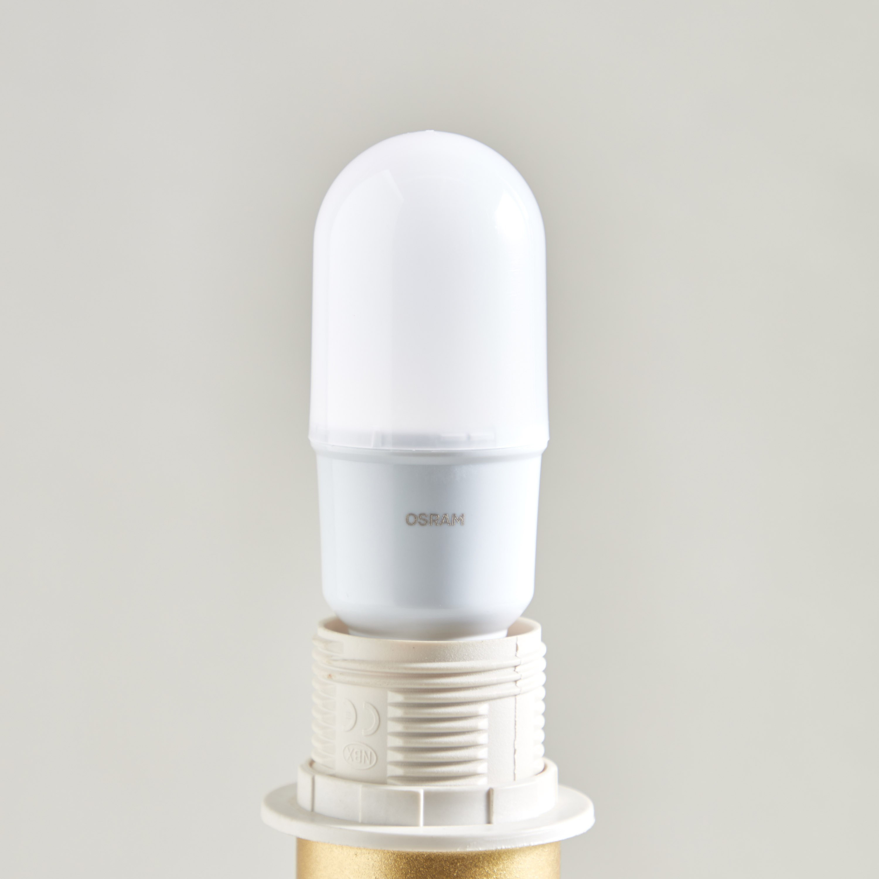 لمبة أل إي دي ستيك ضوء أبيض E27 750  وات من أوسرام-household-lighting-bulbsandbatteries-bulbs-image-2