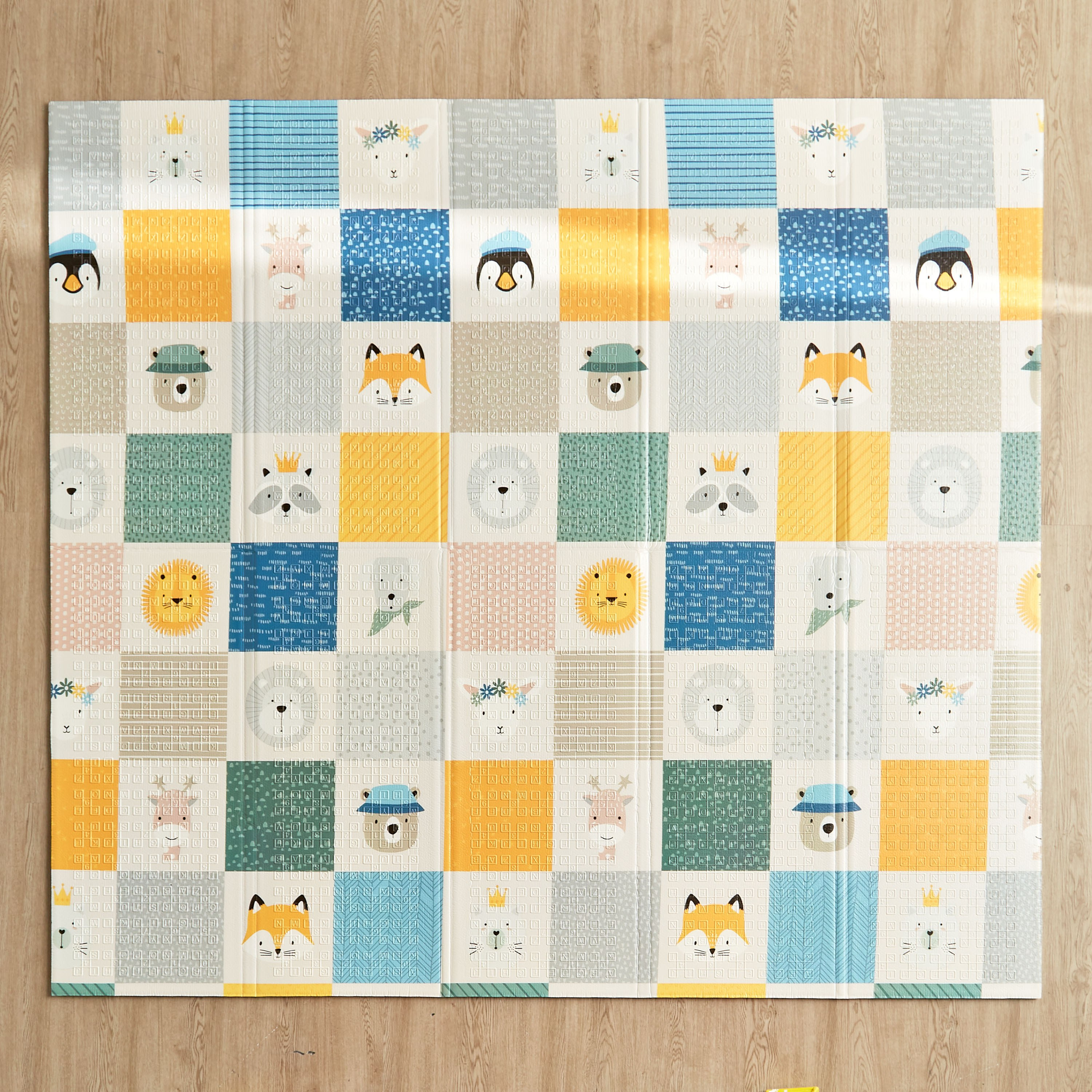 بساط لعب قابل للطي على الوجهين - نيبرهود - 177x197 سم-babyandkids-rugsandcarpets-playmats-image-3