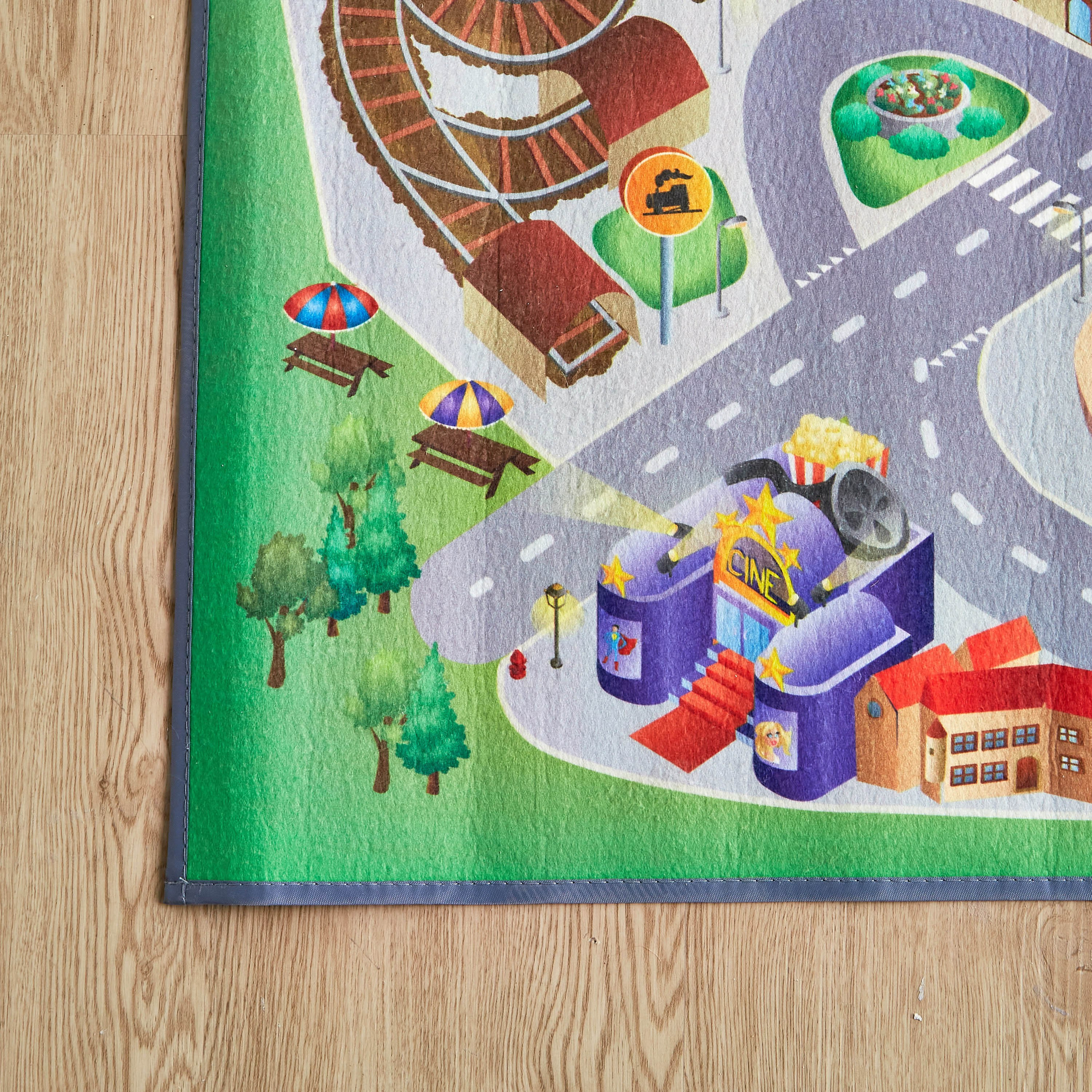 بساط لعب غير قابل للانزلاق بتصميم مدينة كبيرة - 100x150 سم-babyandkids-rugsandcarpets-playmats-image-3