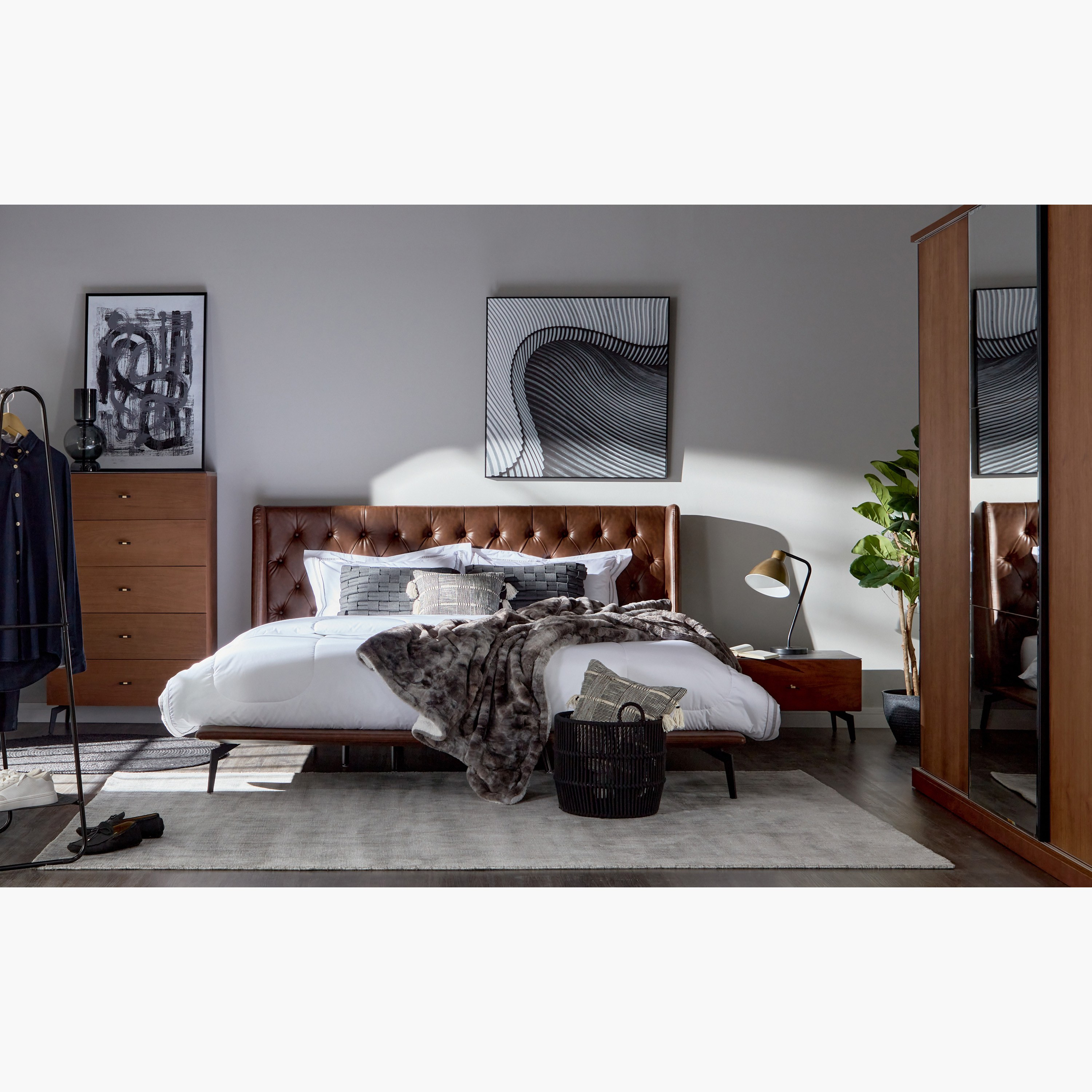 | خزانة ملابس بـ 3 أبواب إنزلاقية - بروكلين