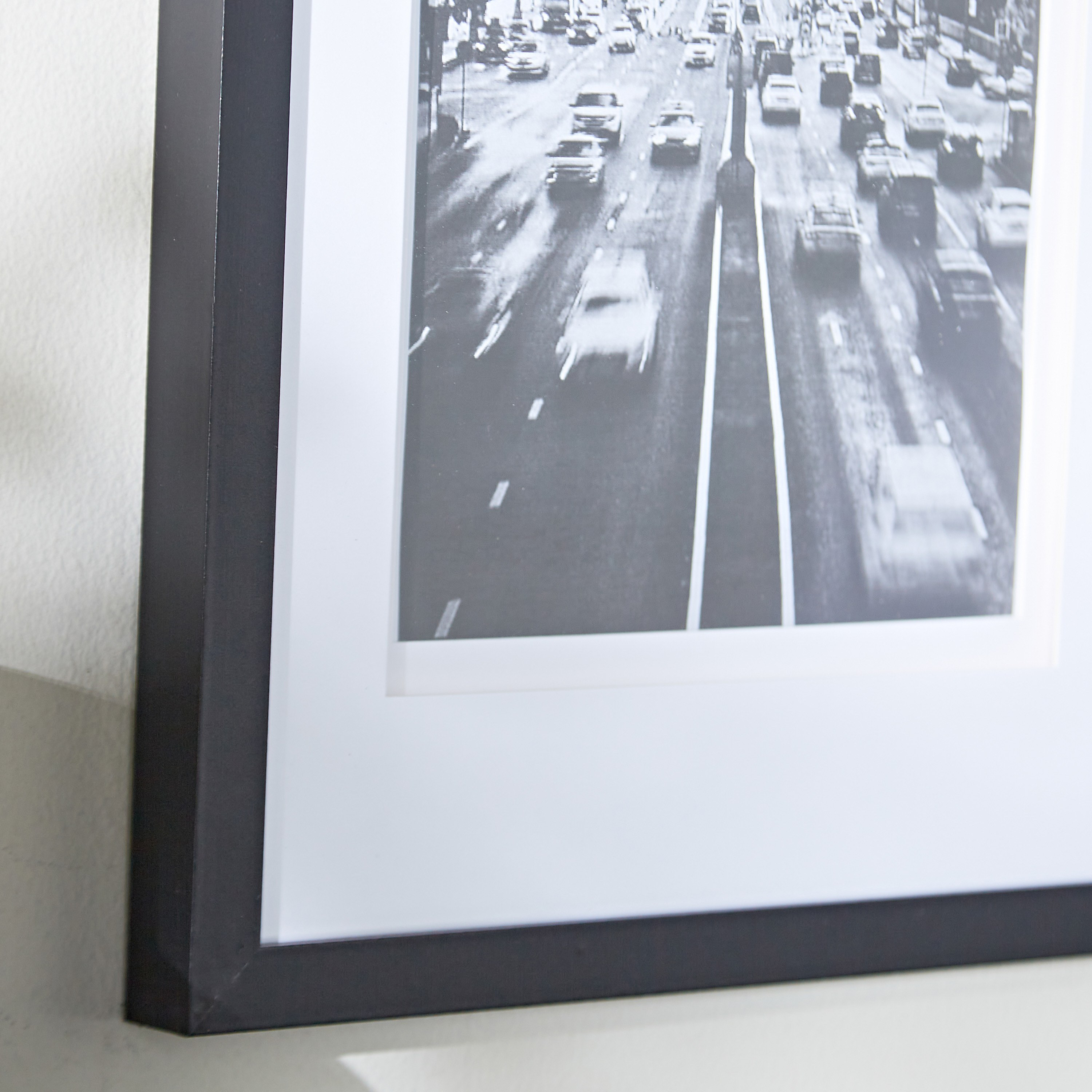 Idesia Photo Frame - 32x44 cm-household-walldecorandmirrors-photoframes-image-3