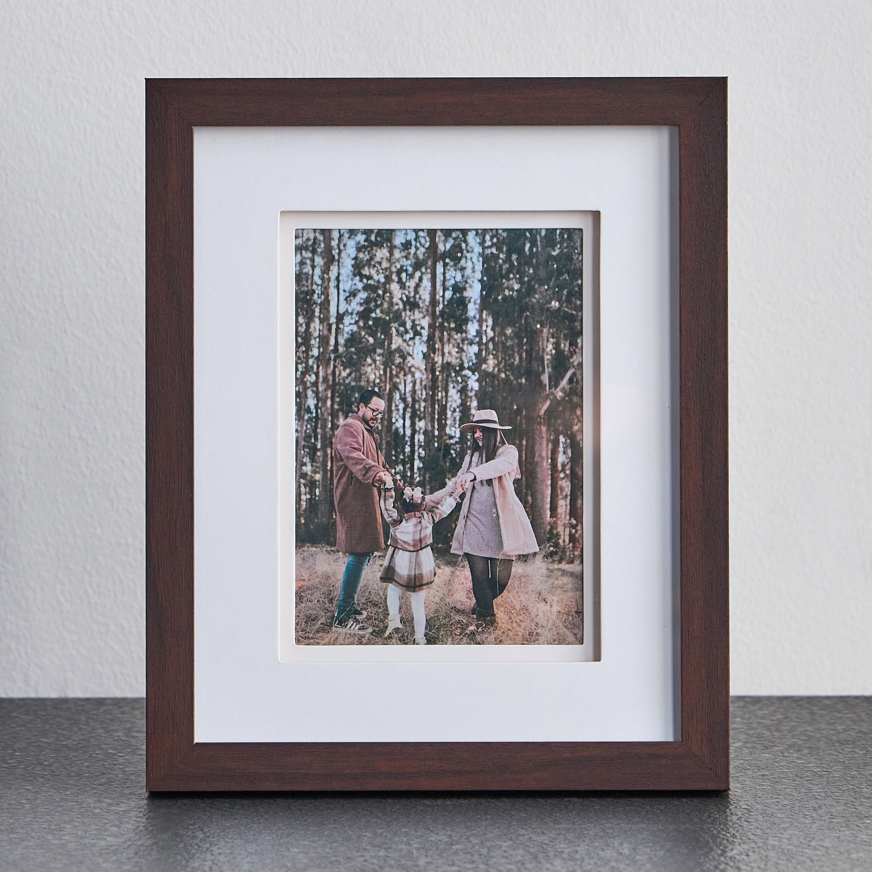 Idesia Photo Frame - 28x23 cm-household-walldecorandmirrors-photoframes-image-1