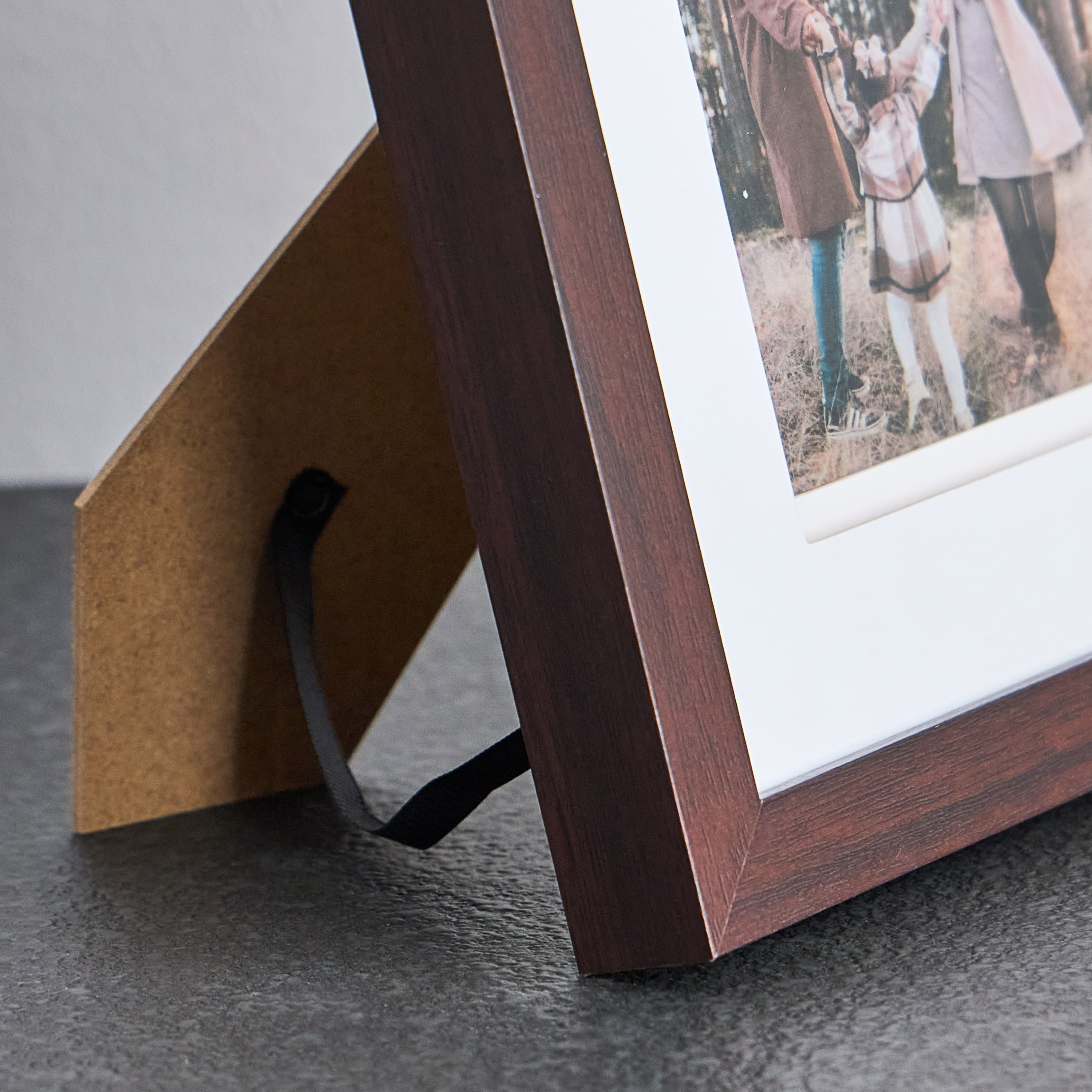 Idesia Photo Frame - 28x23 cm-household-walldecorandmirrors-photoframes-image-3