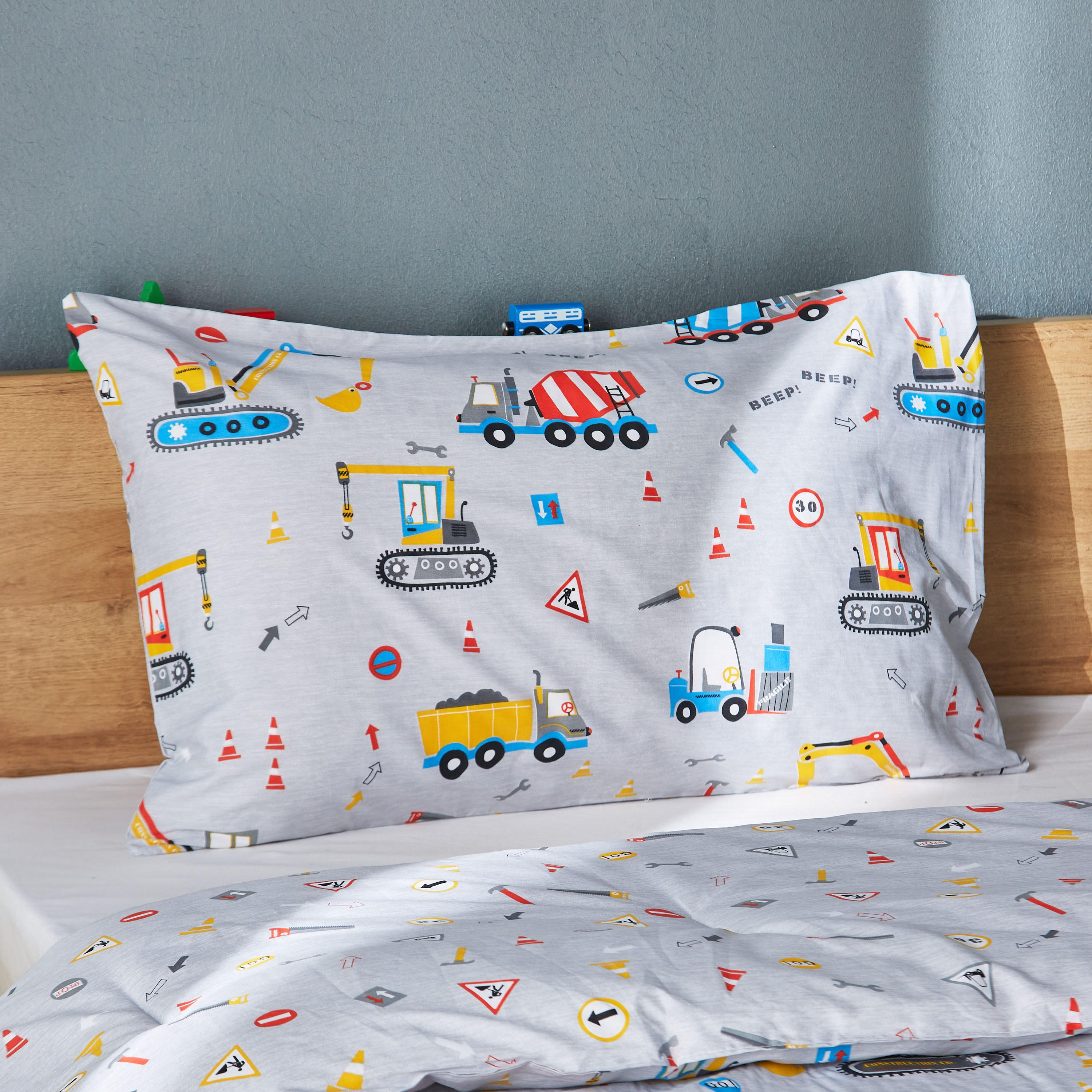 طقم لحاف كامل من قطعتين 160x220 سم - برادن-babyandkids-beddingandwindows-bedding-comforters-image-4