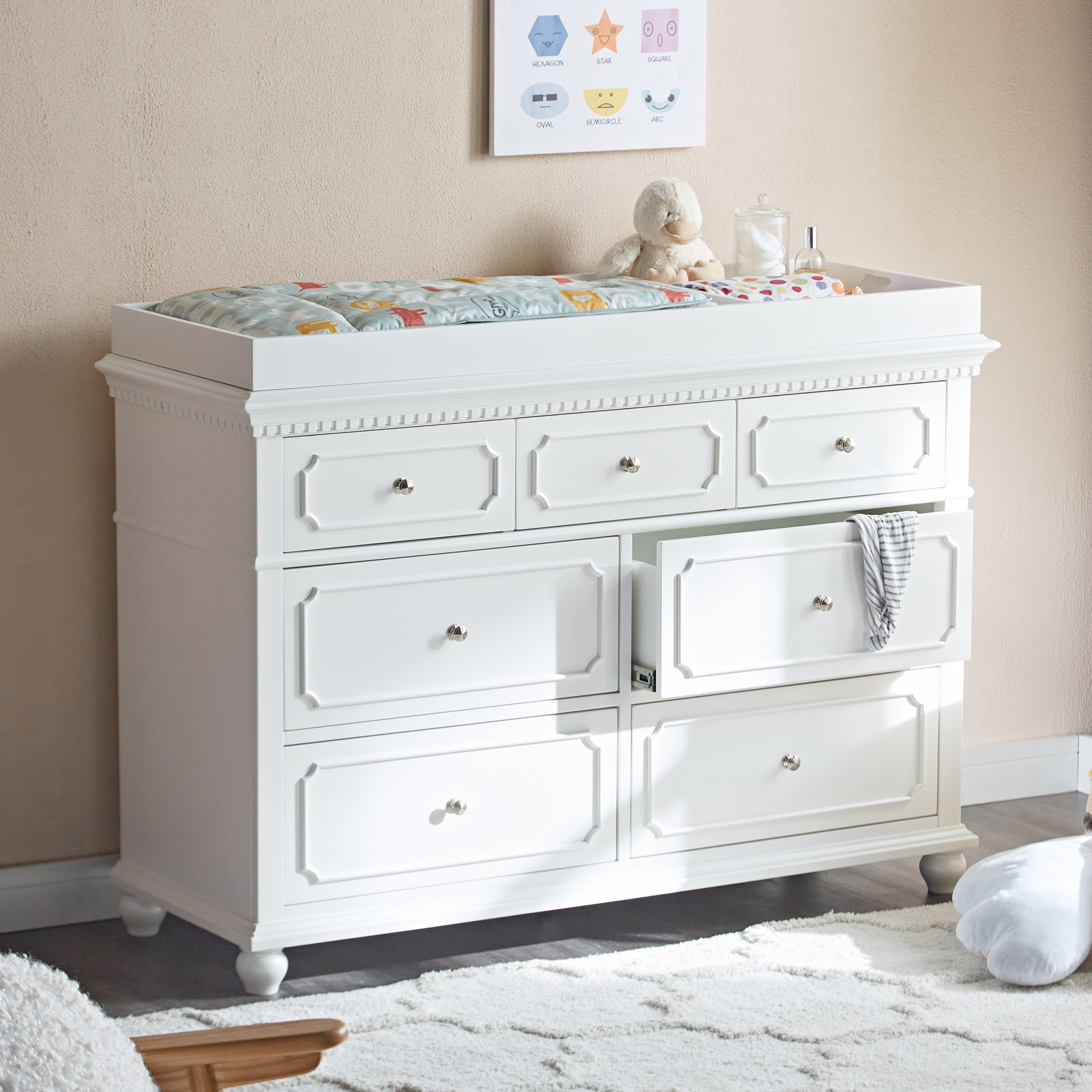 Chest of drawers with cheap changing top