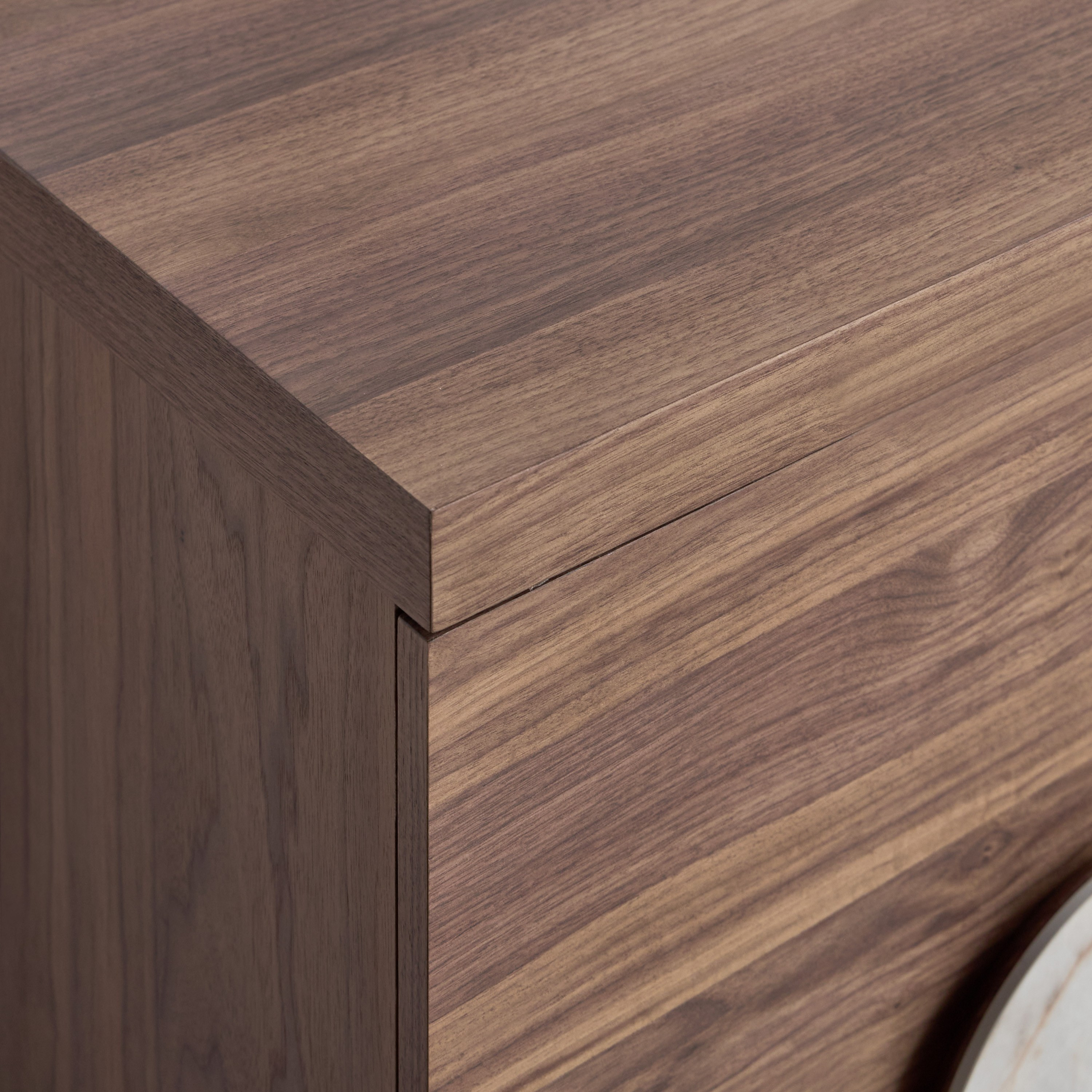 بوفيه - نويڤو-furniture-diningroom-buffethutchesandcurios-image-6