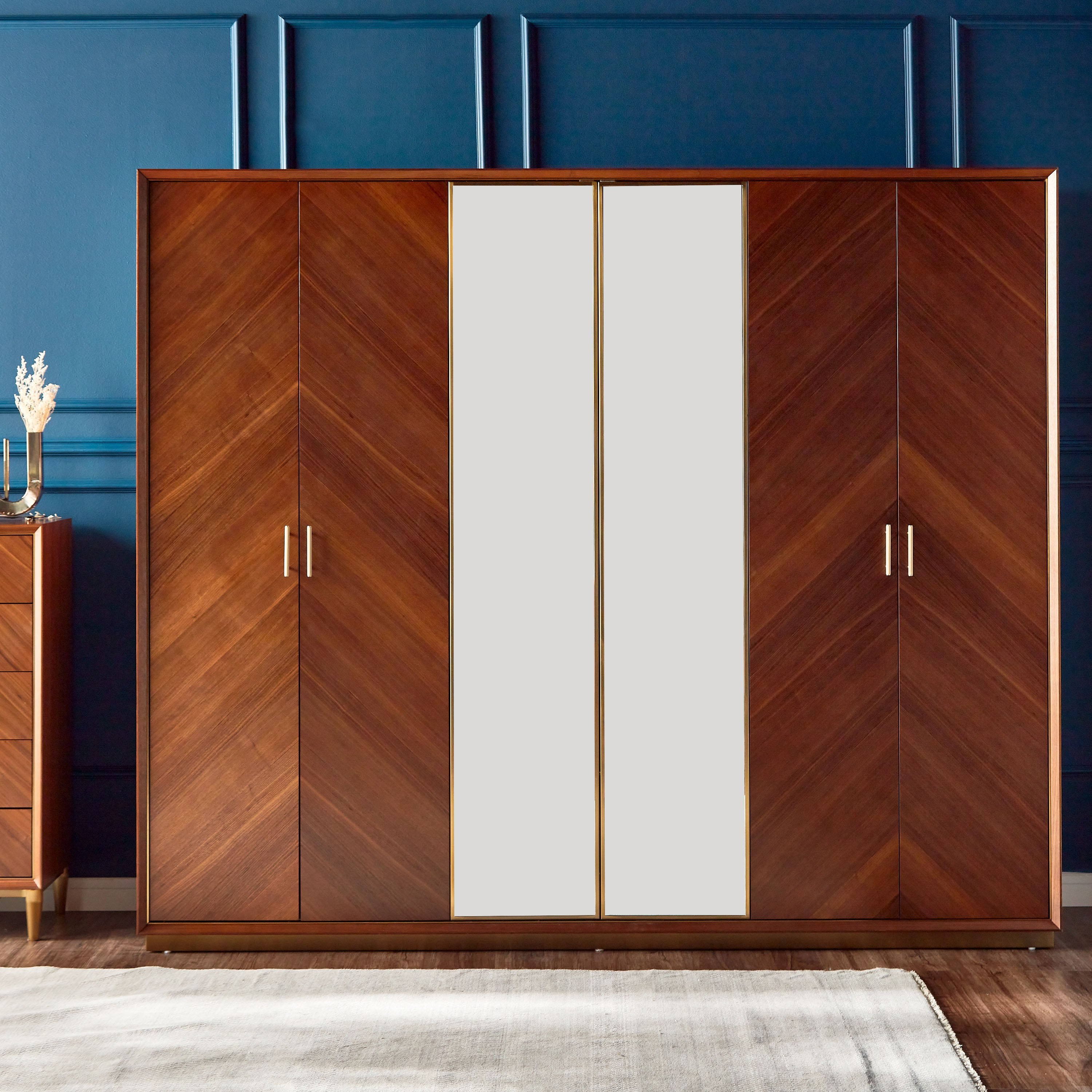 | خزانة ملابس 6 أبواب بأدراج - ريفايند فينتاج