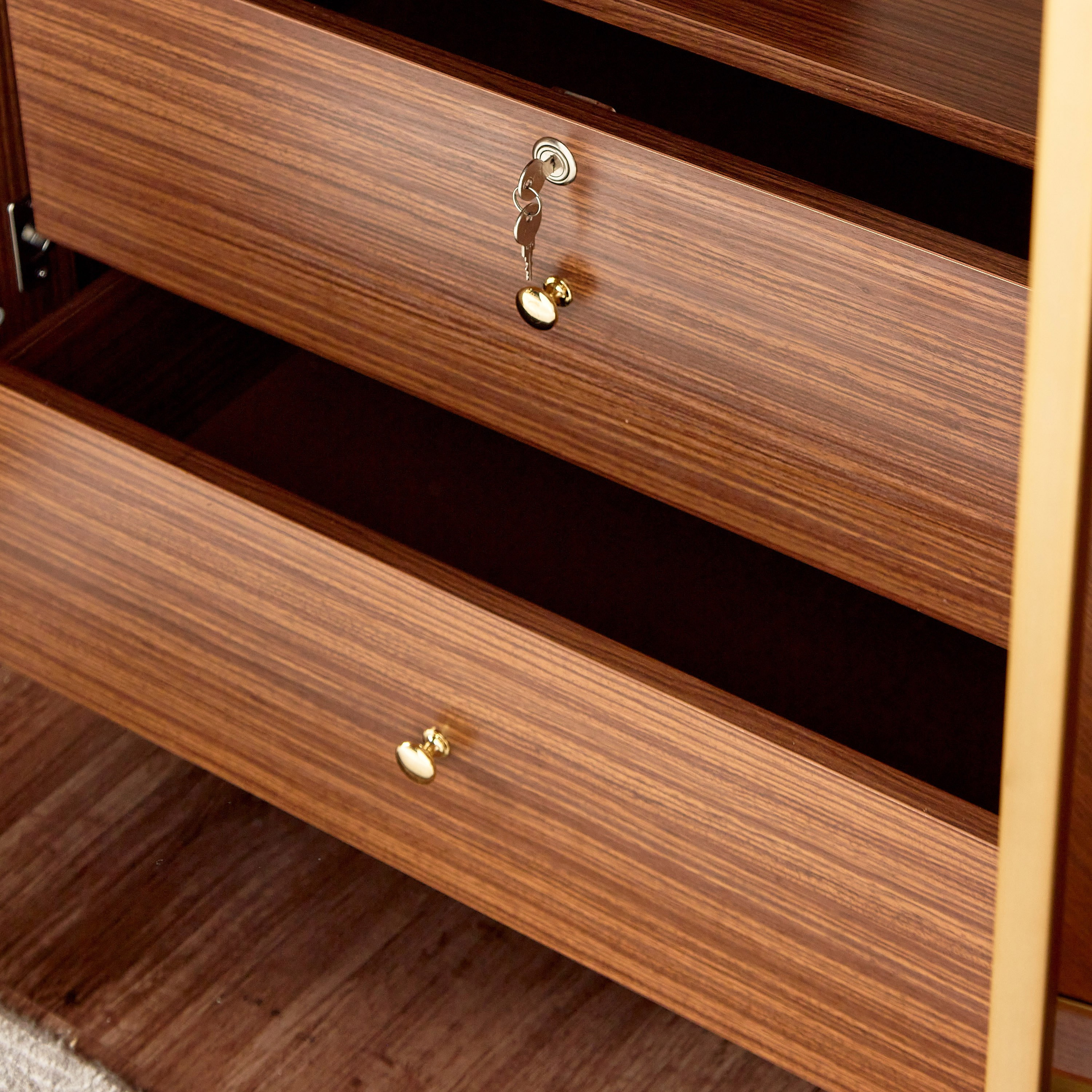 | خزانة ملابس 6 أبواب بأدراج - ريفايند فينتاج