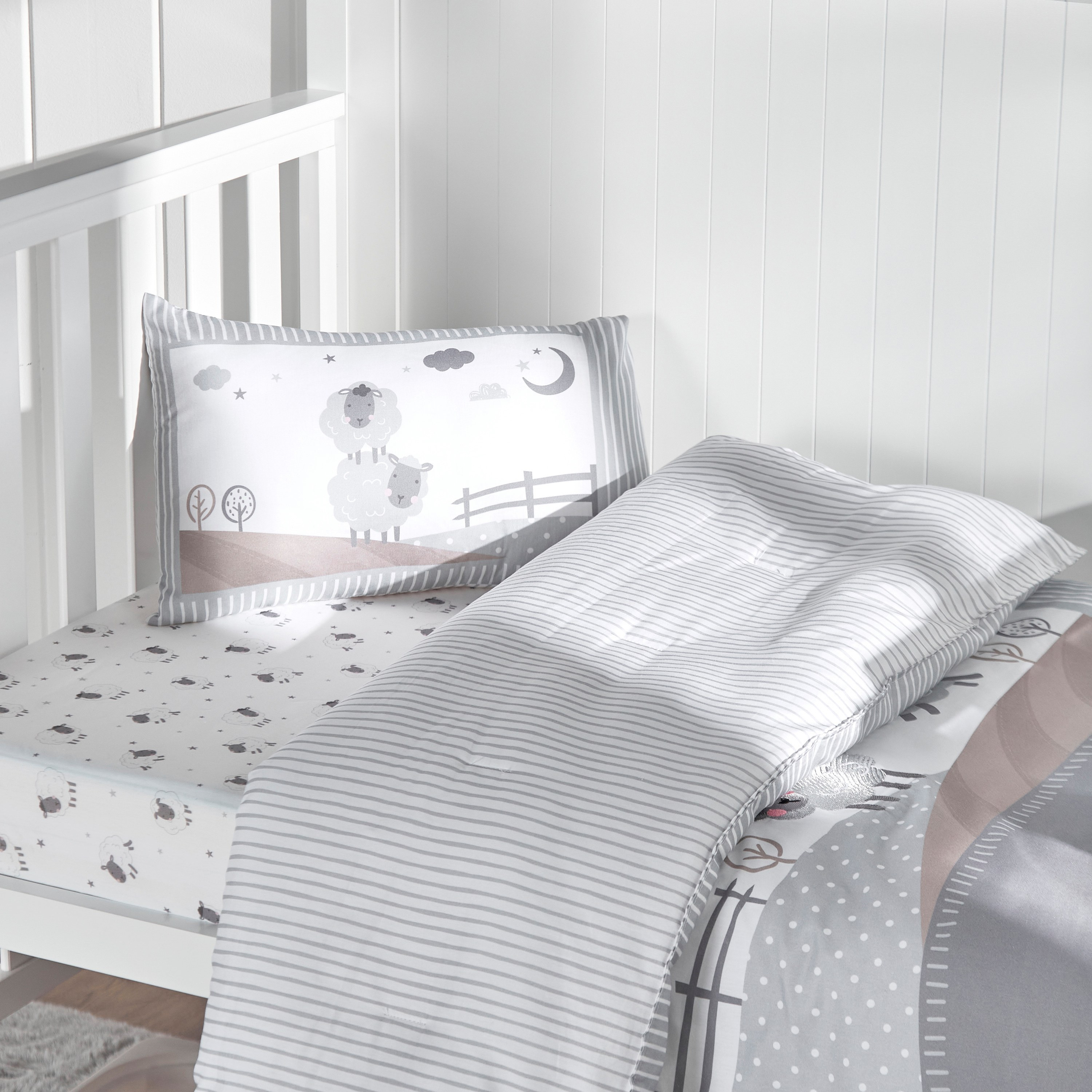 White cot duvet fashion cover