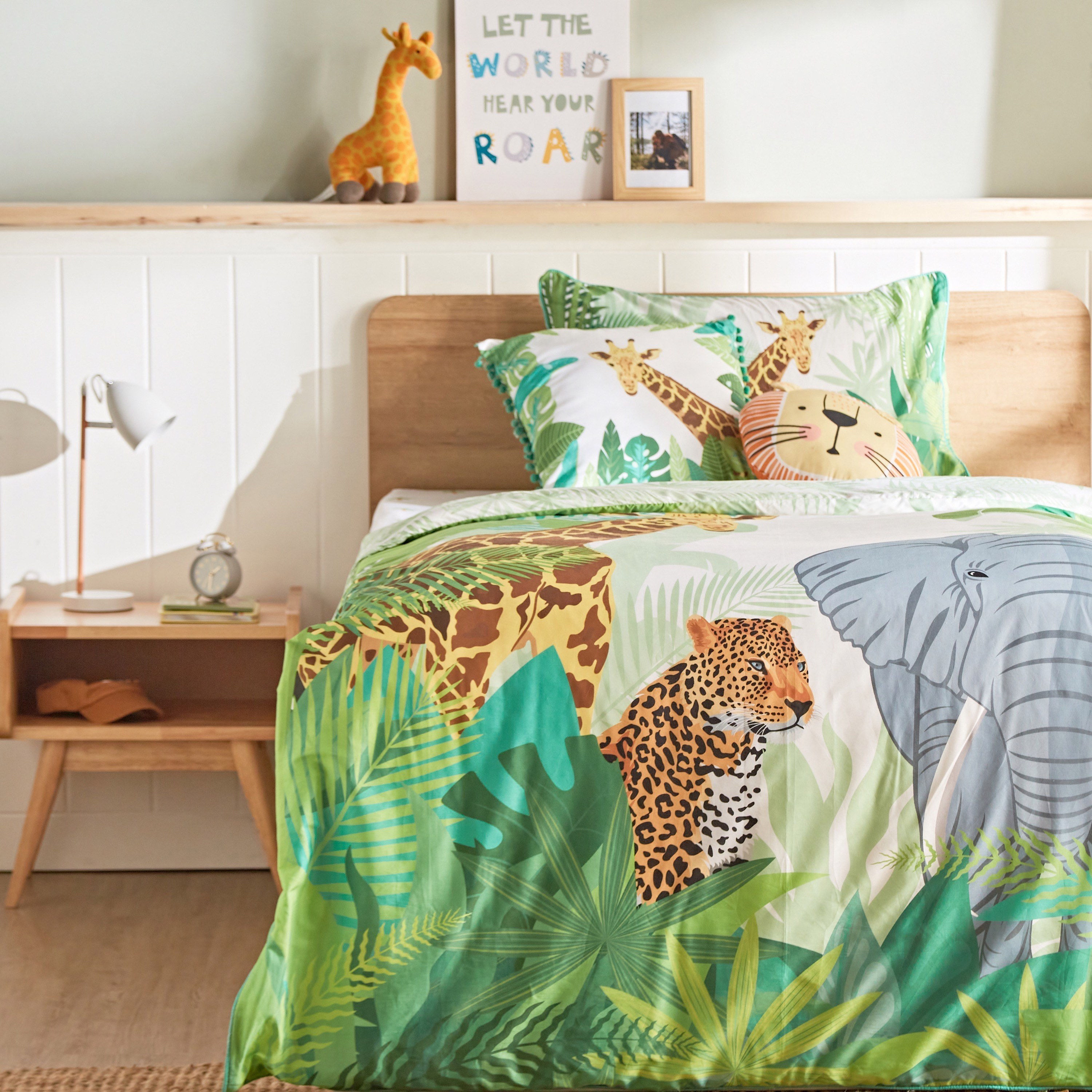 Shop Jungle Safari Animals 2-Piece Single Duvet Cover Set