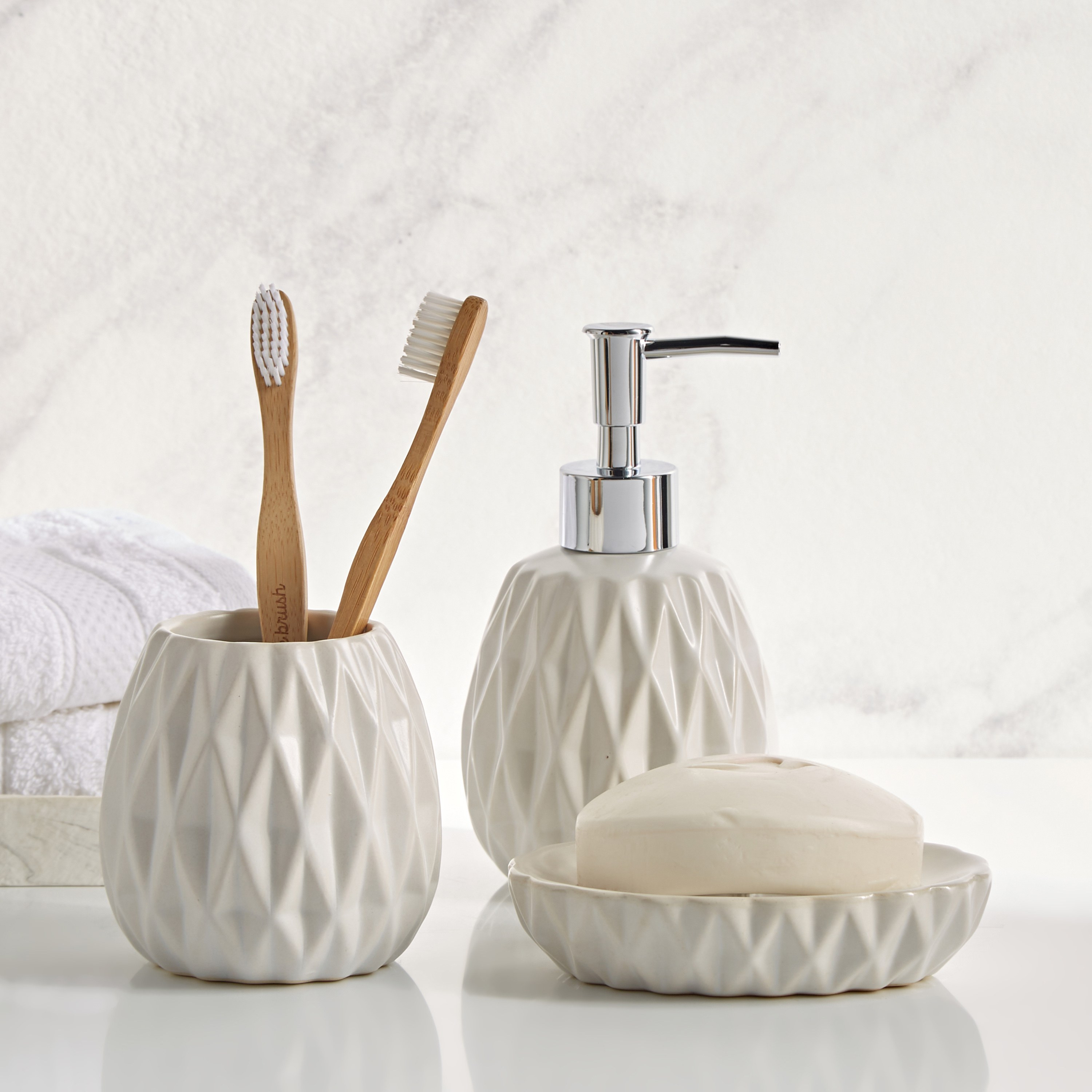 Unique White Geometric Designed Bathroom Accessories on sale Set