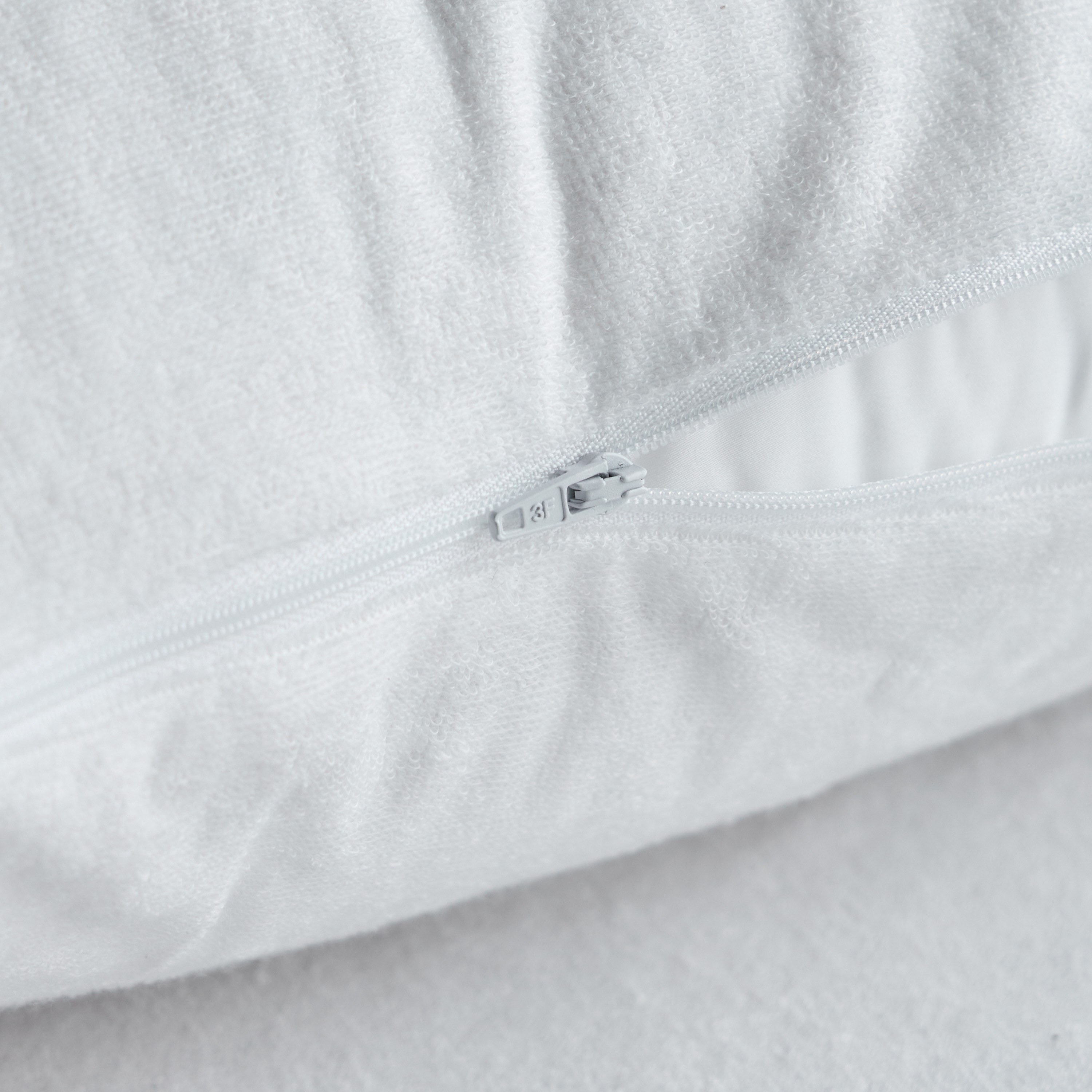 Secure Pillow Protector - 50x90 cm-household-bedding-mattresstoppersandprotectors-pillowprotectors-image-3