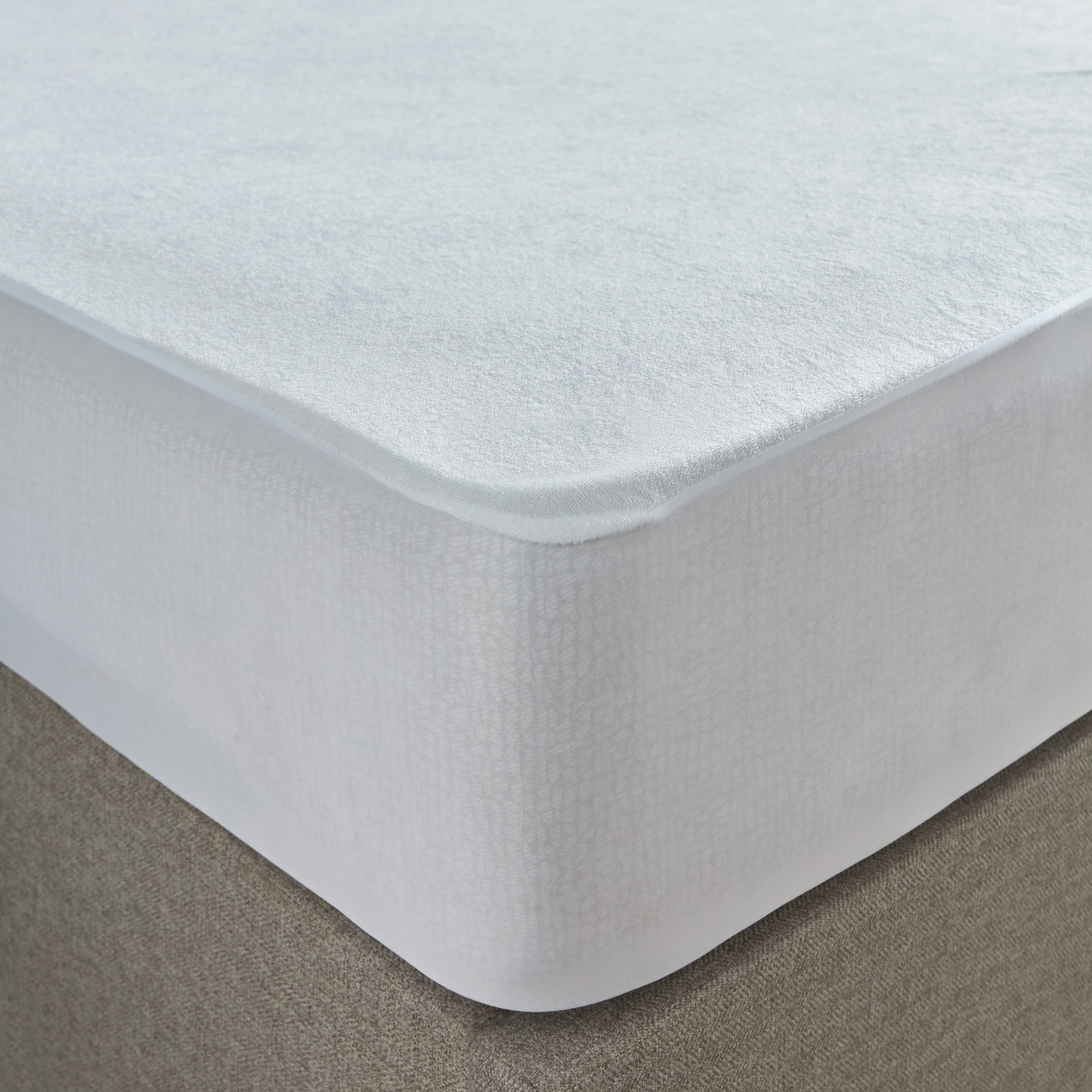 Secure Single Mattress Protector - 90x200 cm