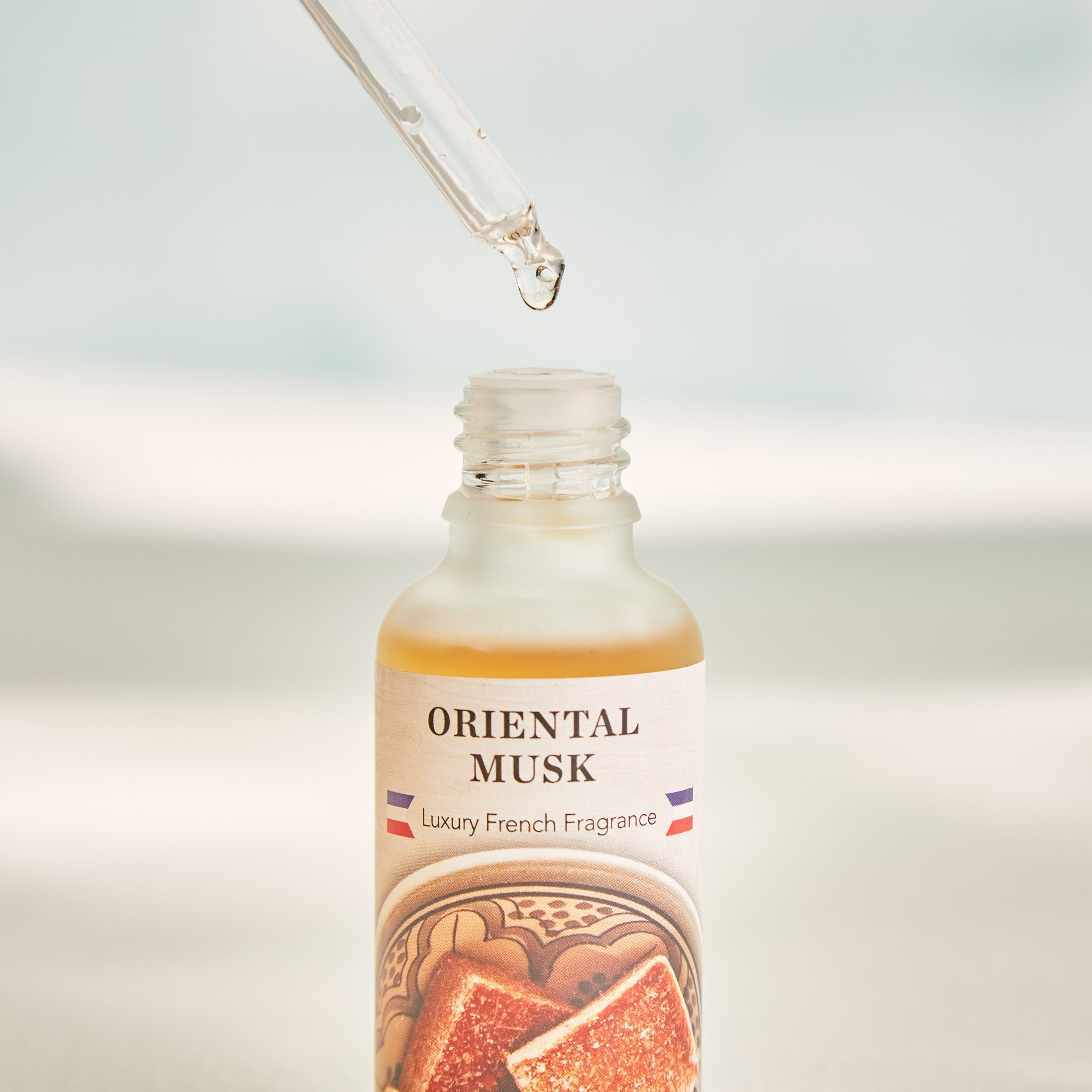 Serenity Amber Wood Fragrance Oil - 30 ml-household-homefragrance-fragranceoilsandessence-image-2