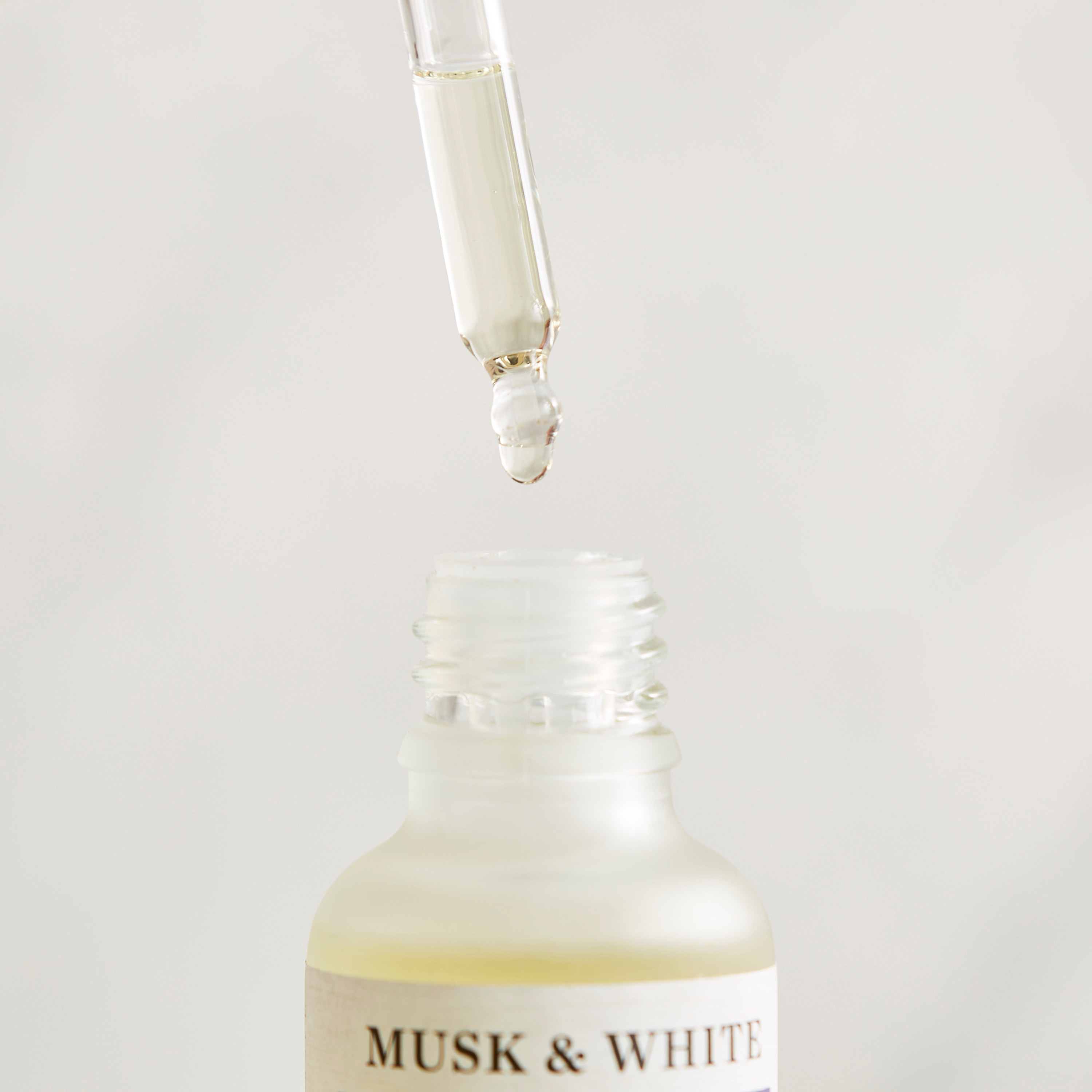 Serenity Musk and White Fragrance Oil - 30 ml-household-homefragrance-fragranceoilsandessence-image-2