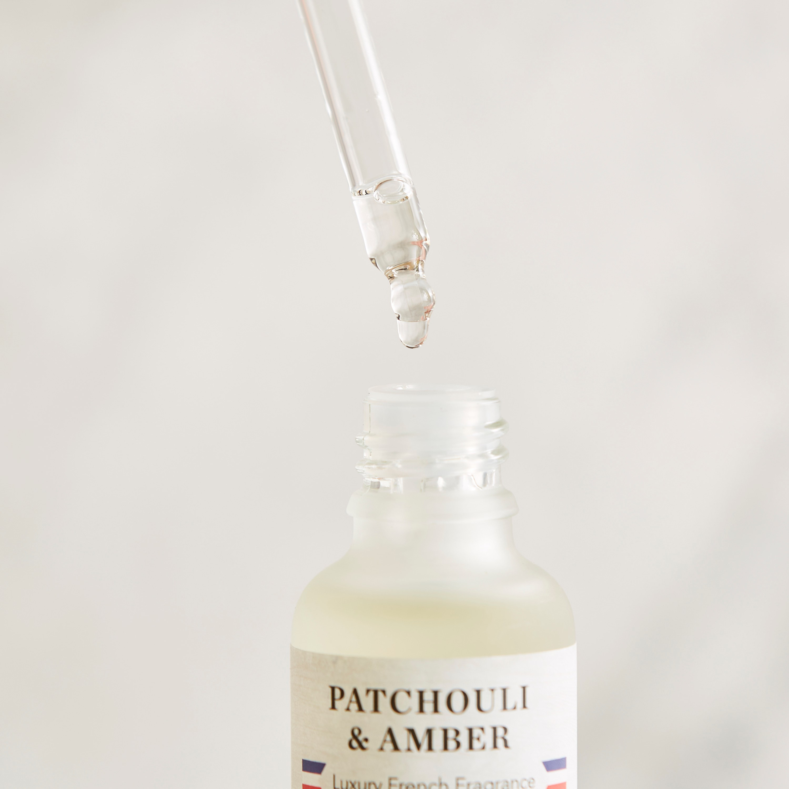 زيت عطري برائحة الباتشولي والعنبر - سيرينتي - 30 مل-household-homefragrance-fragranceoilsandessence-image-2