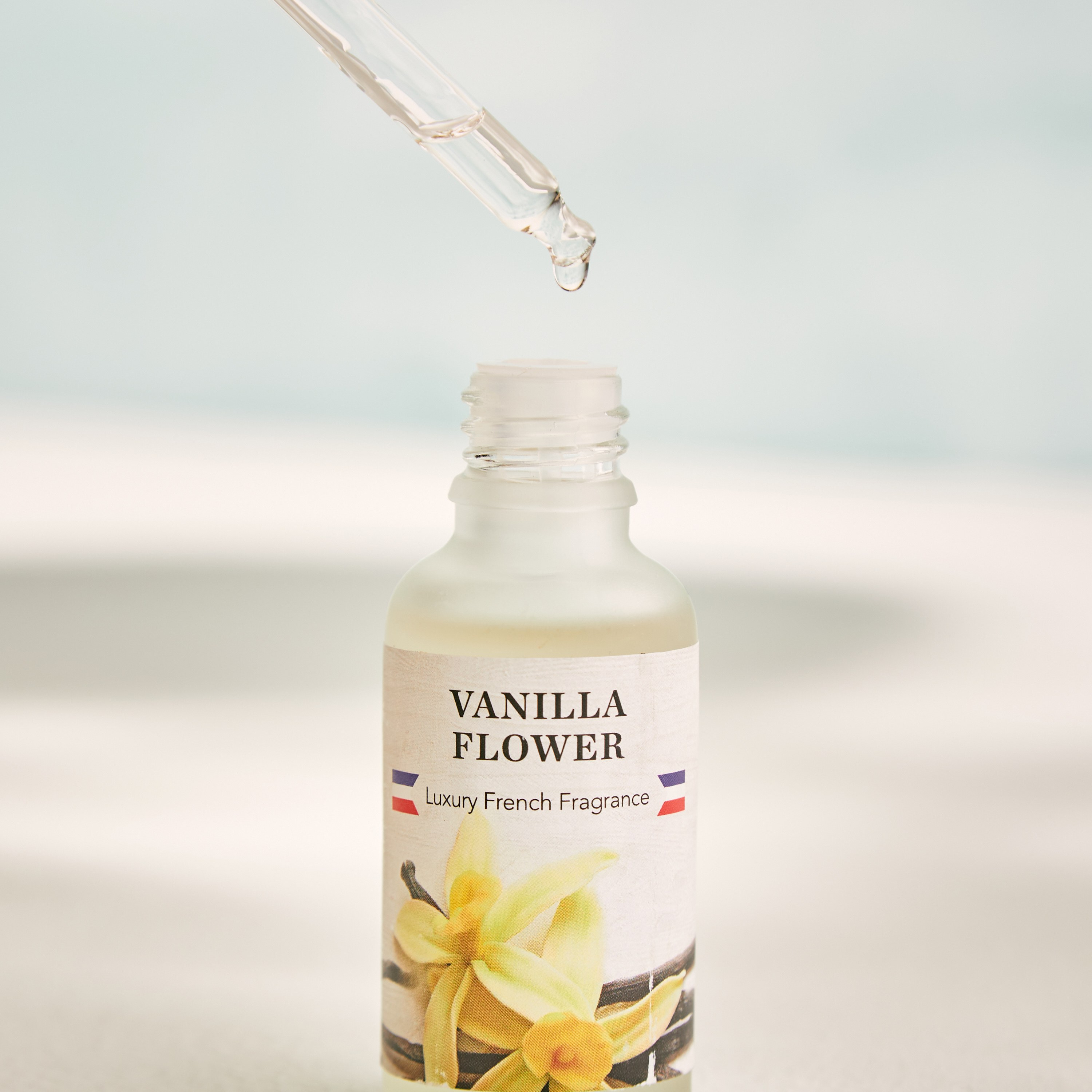 Serenity Vanilla Flower Fragrance Oil - 30 ml-household-homefragrance-fragranceoilsandessence-image-2