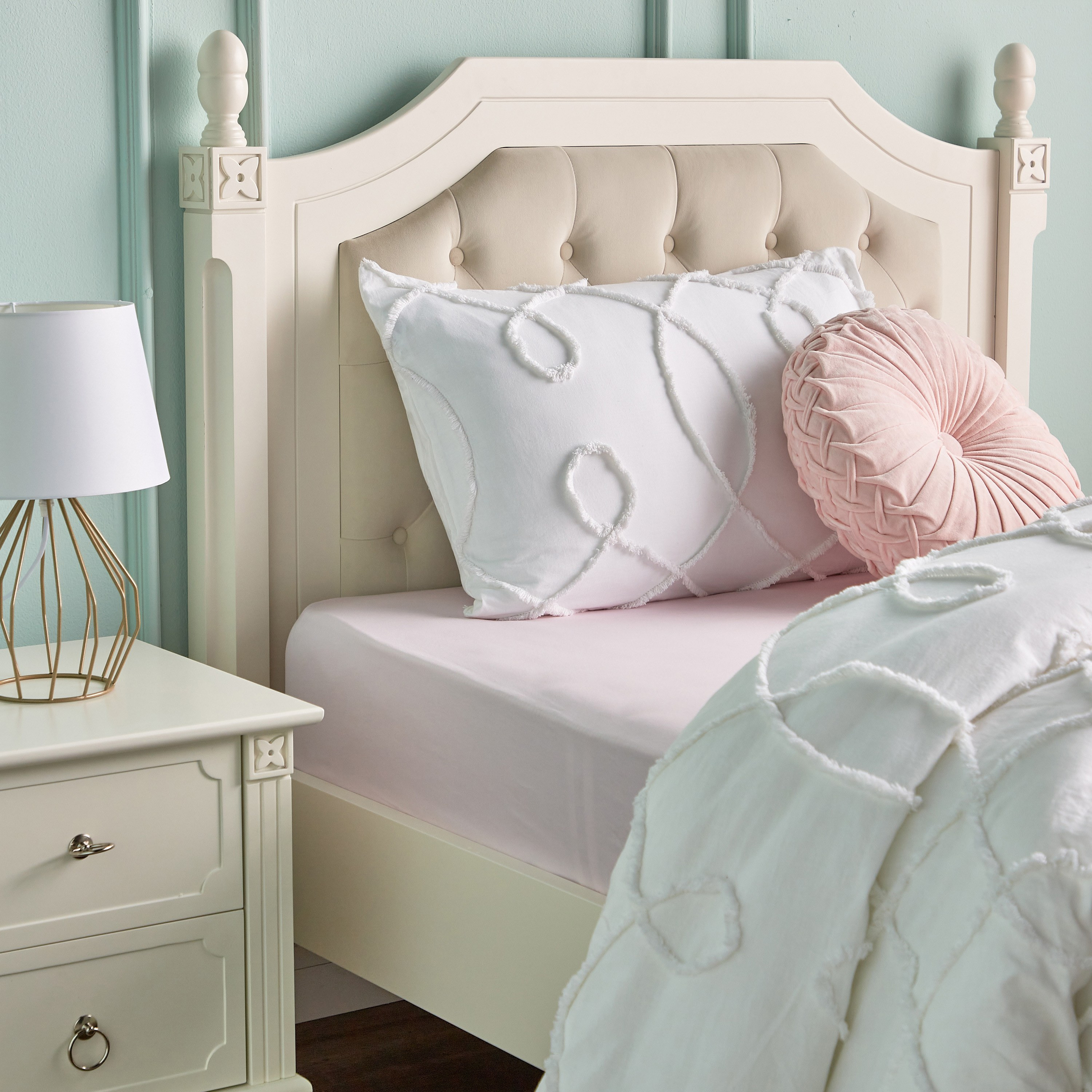 Essence Full 144 TC Fitted Sheet - 120x200 cm-babyandkids-beddingandwindows-bedding-fittedandflatsheets-image-4
