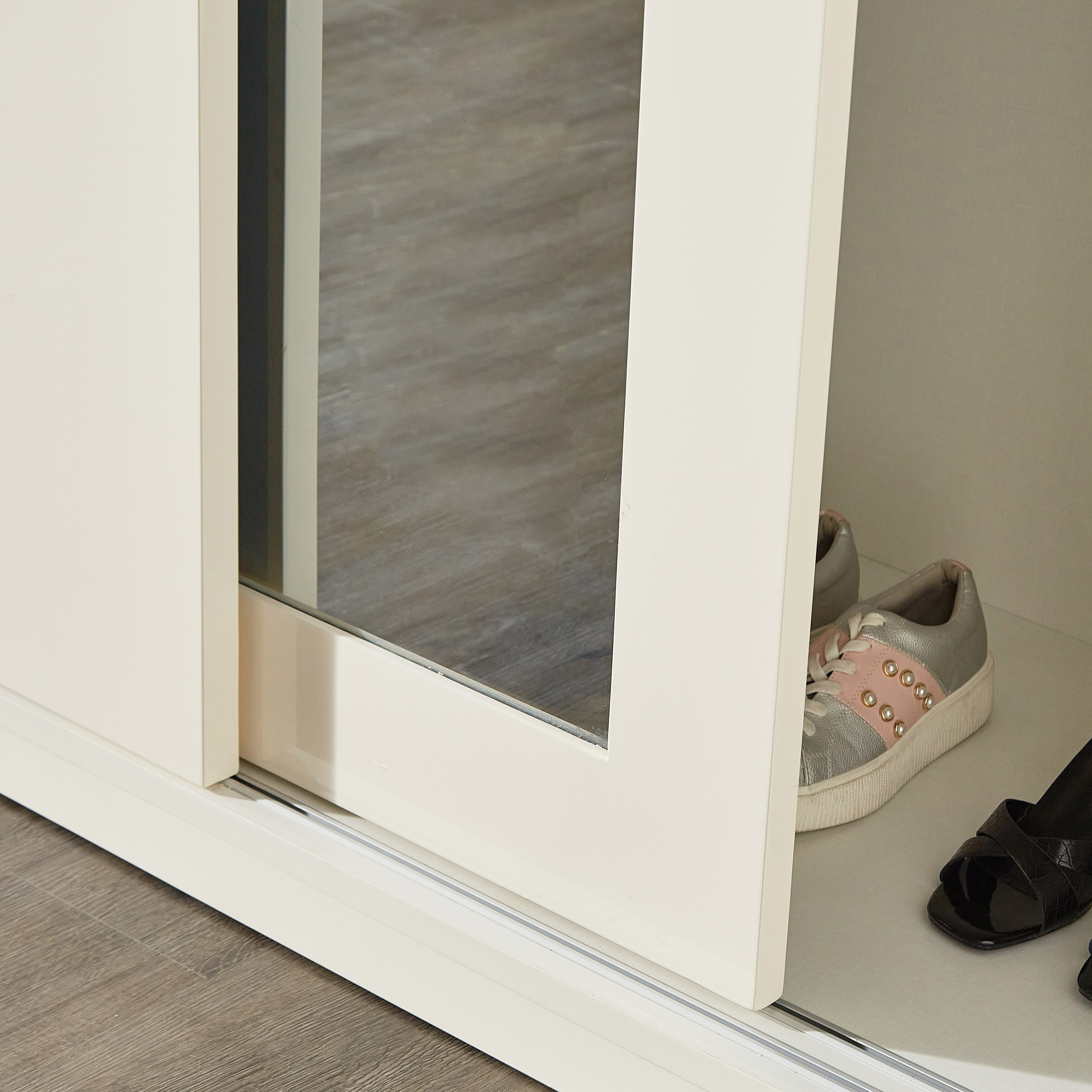 | خزانة ملابس 2 باب انزلاقي بأدراج - حكايات