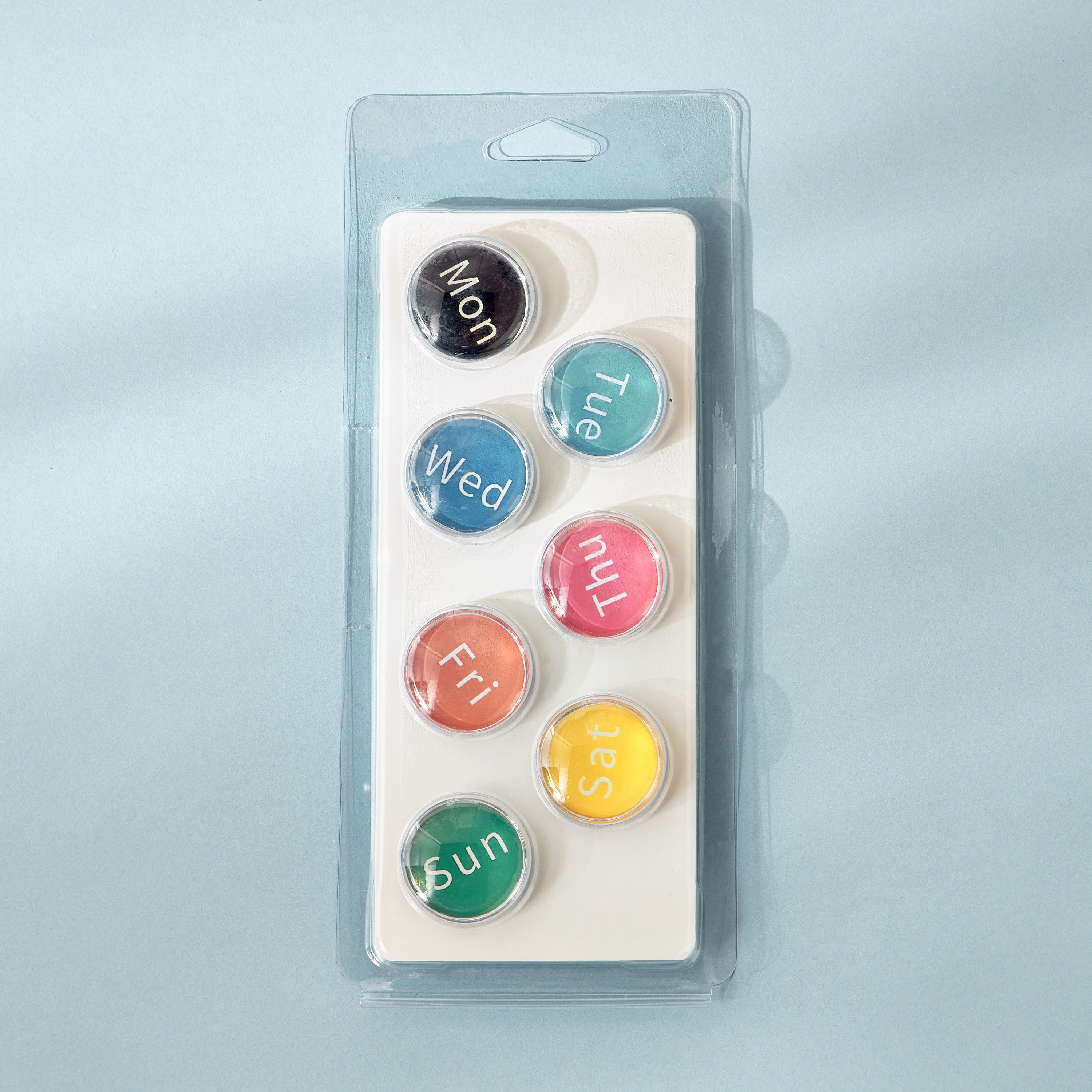 Shop Serena Weekdays Magnet - Set of 7 | Home Centre UAE