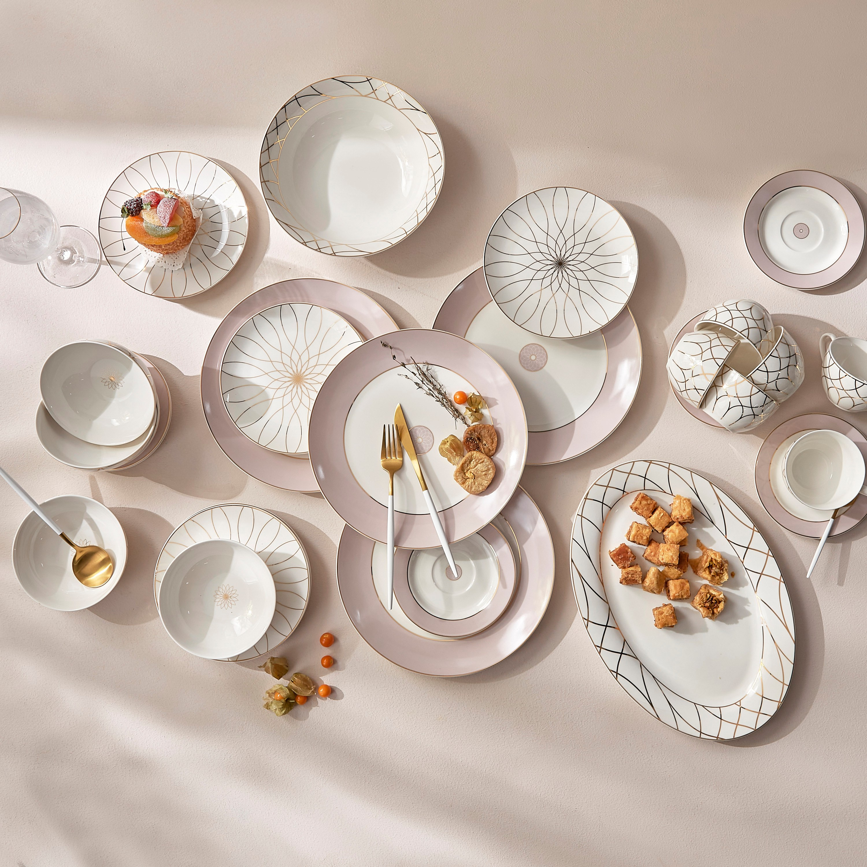 Childrens china outlet dinner set