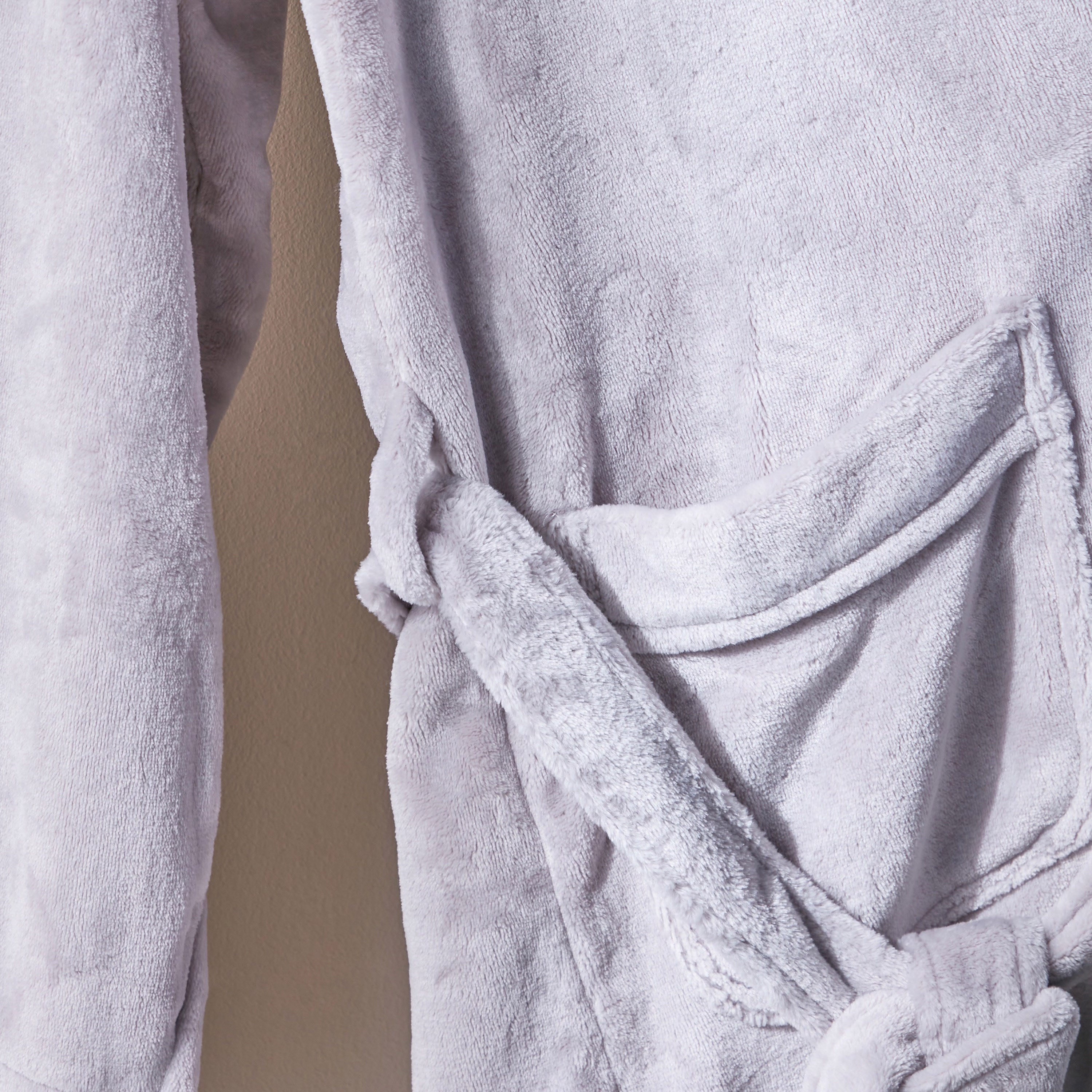 Melosa Flannel Bathrobe - Medium-household-bathandlaundry-bathlinen-bathrobesandslippers-bathrobes-image-4