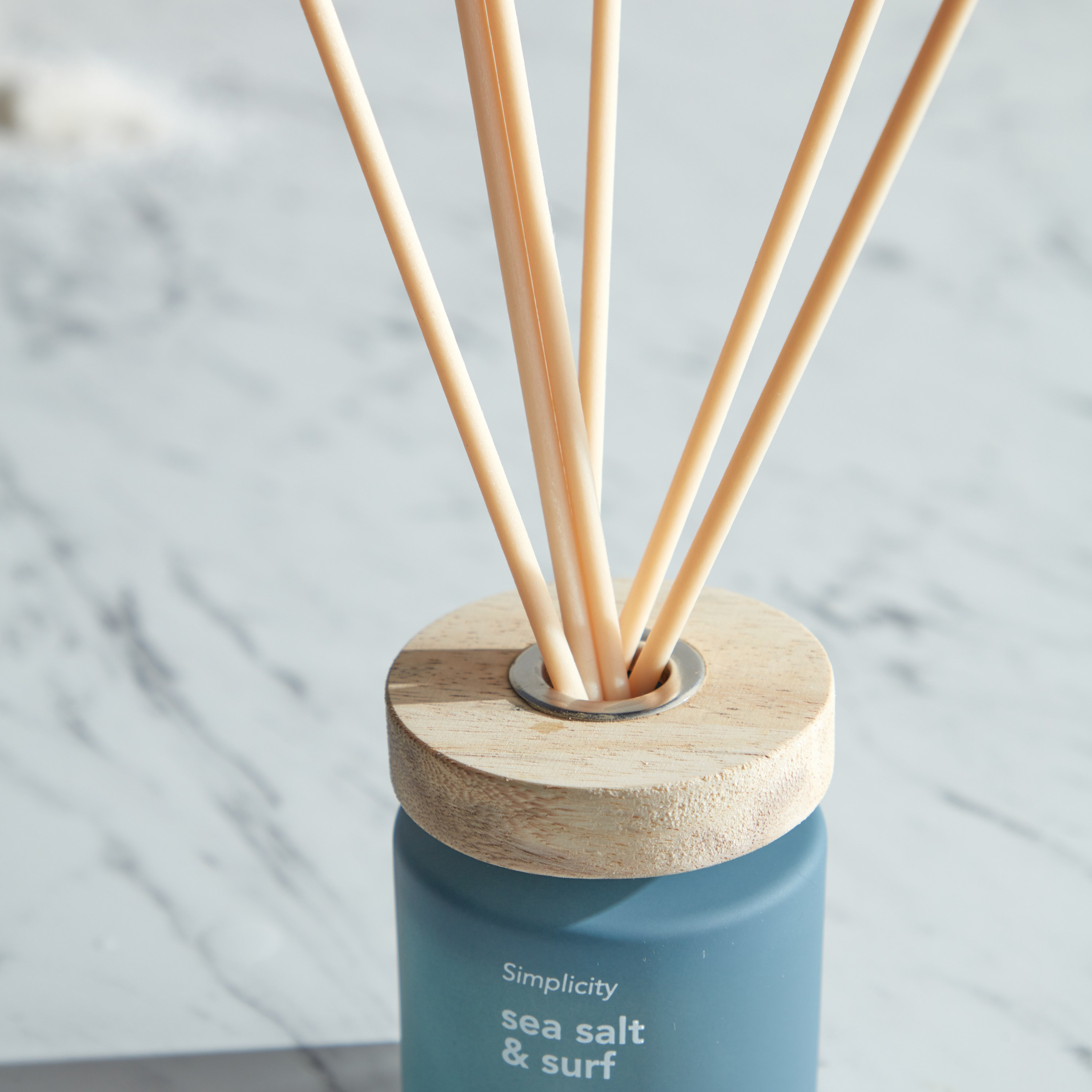 موزّع عطور بعيدان ورائحة ملح البحر - سيمبليسيتي - 100 مل-household-homefragrance-reeddiffusers-image-3