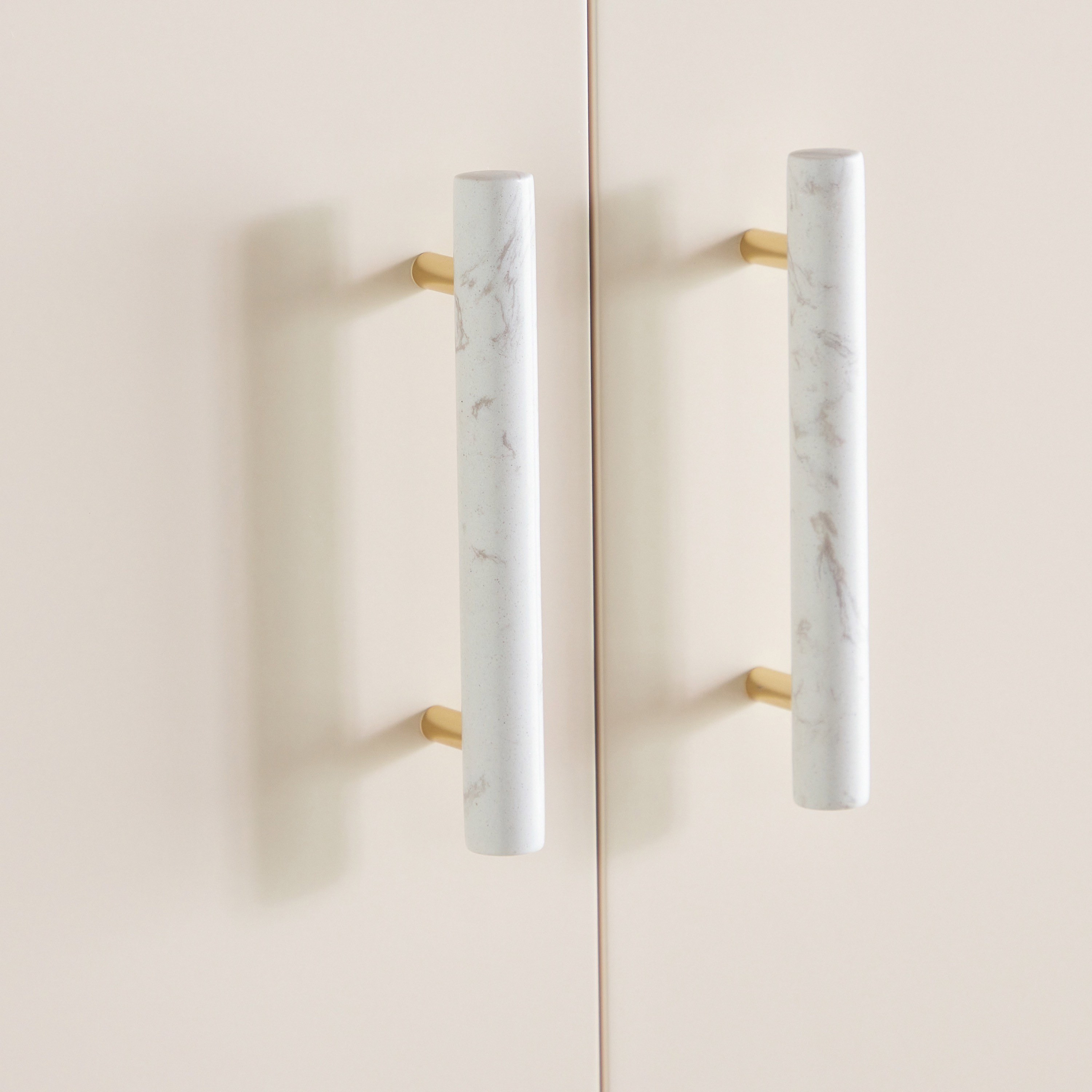 | خزانة ملابس بـ6 أبواب وأدراج - كورتني