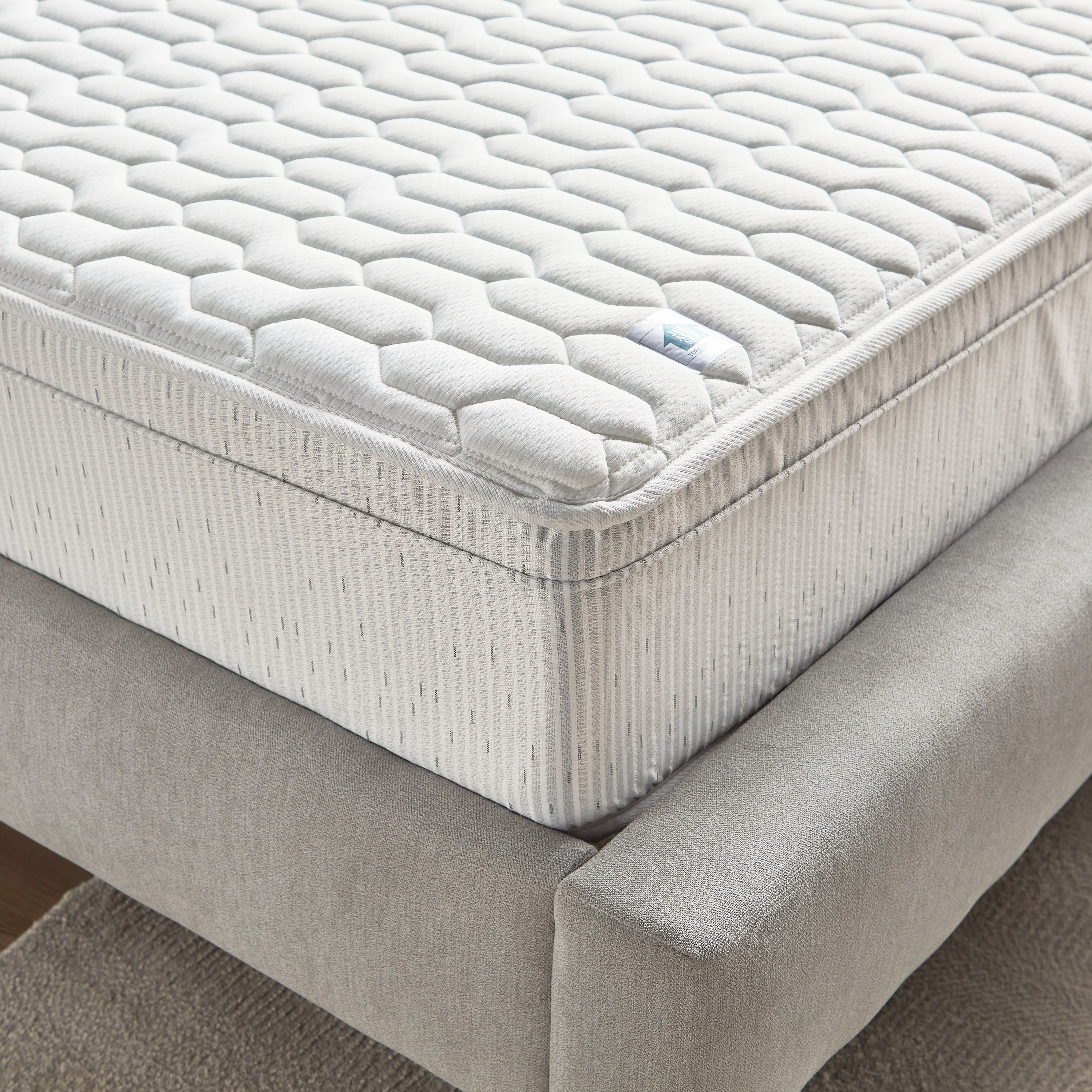 Dreamland Gel Visco Spring Super King Mattress - 200x210 cm