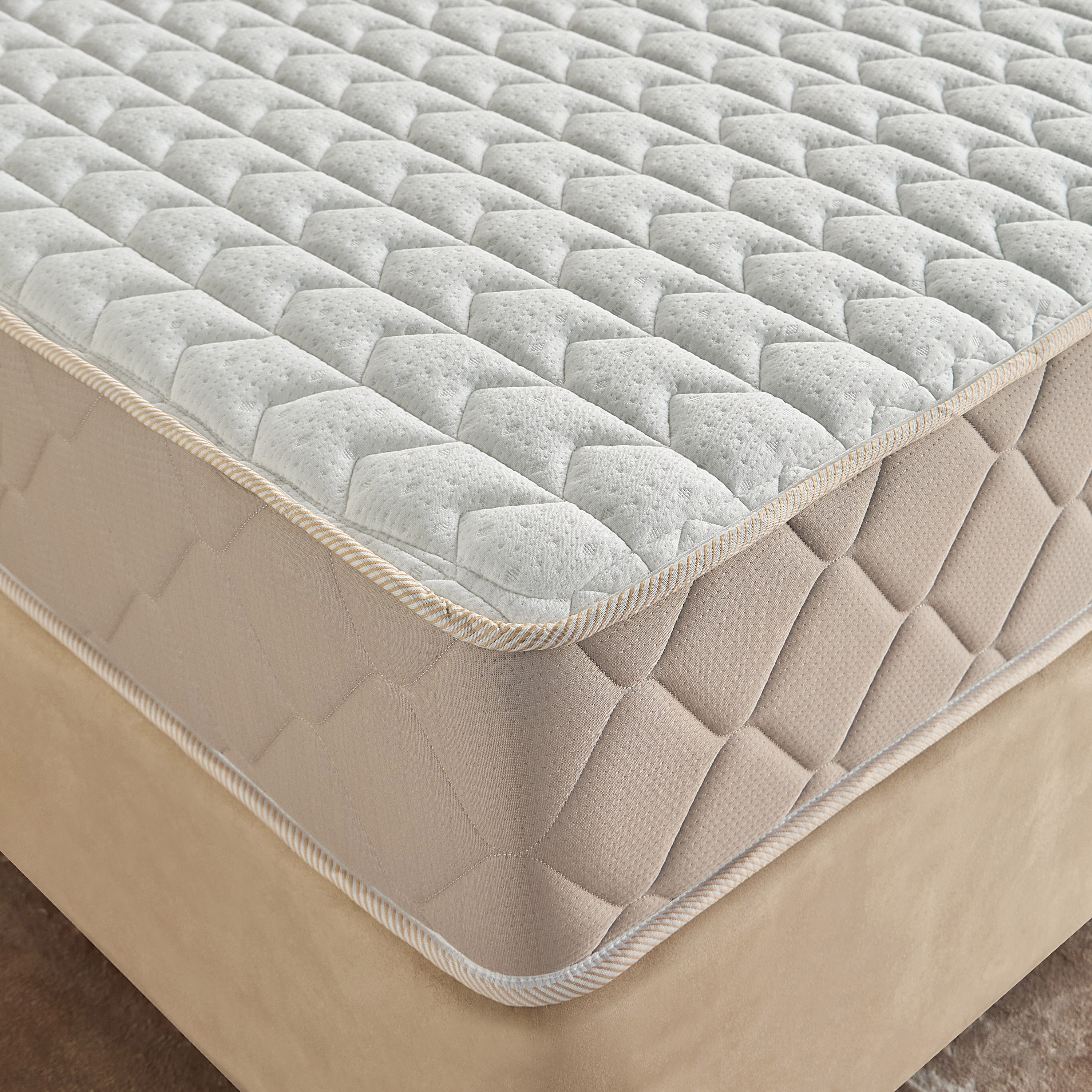 Dreamland Spring Super King Mattress - 200x200 cm