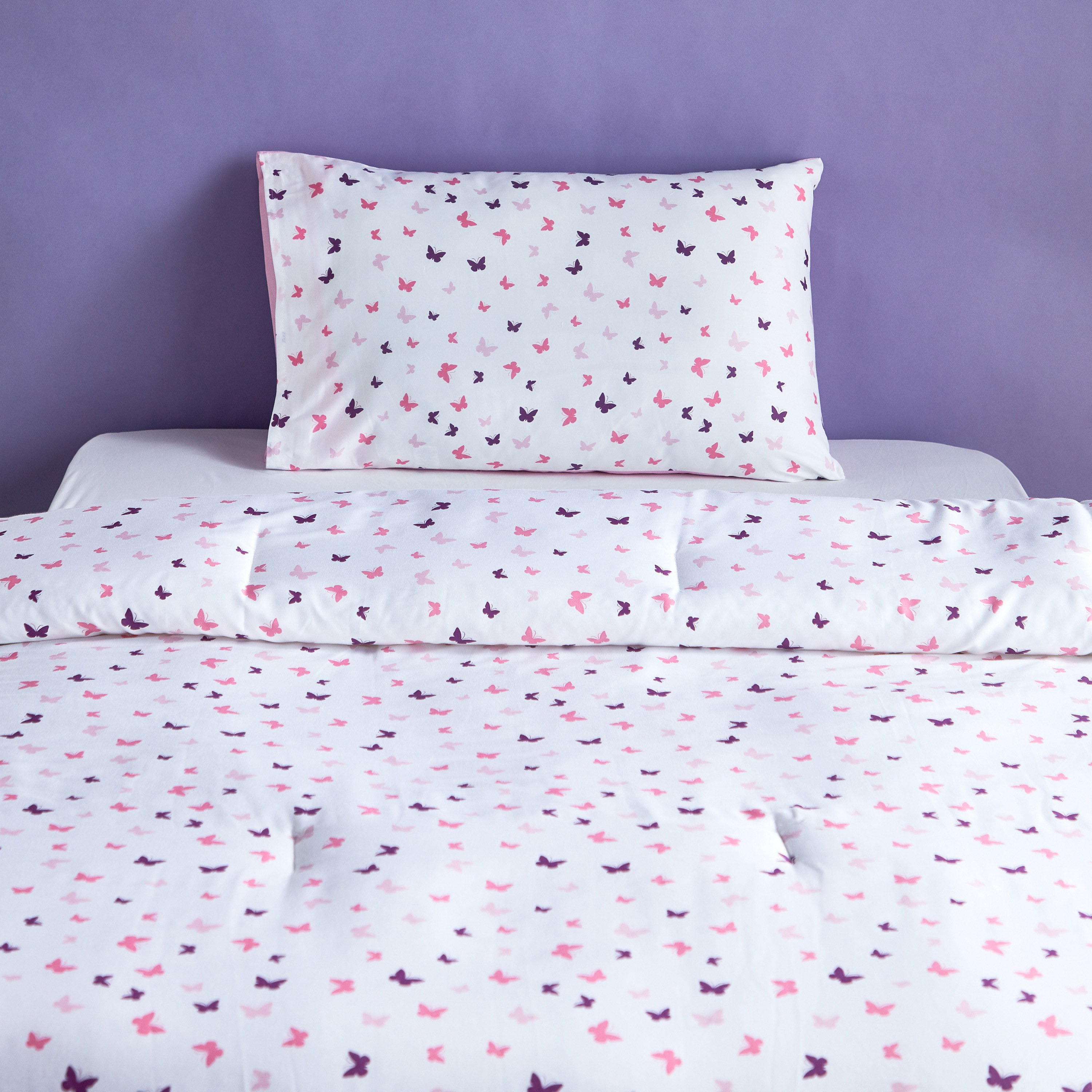 طقم لحاف فردي بطبعات فراشة وتفاصيل مزيّنة - كارينا- 135x220 سم-kids-beddingandwindows-bedding-comforters-image-2