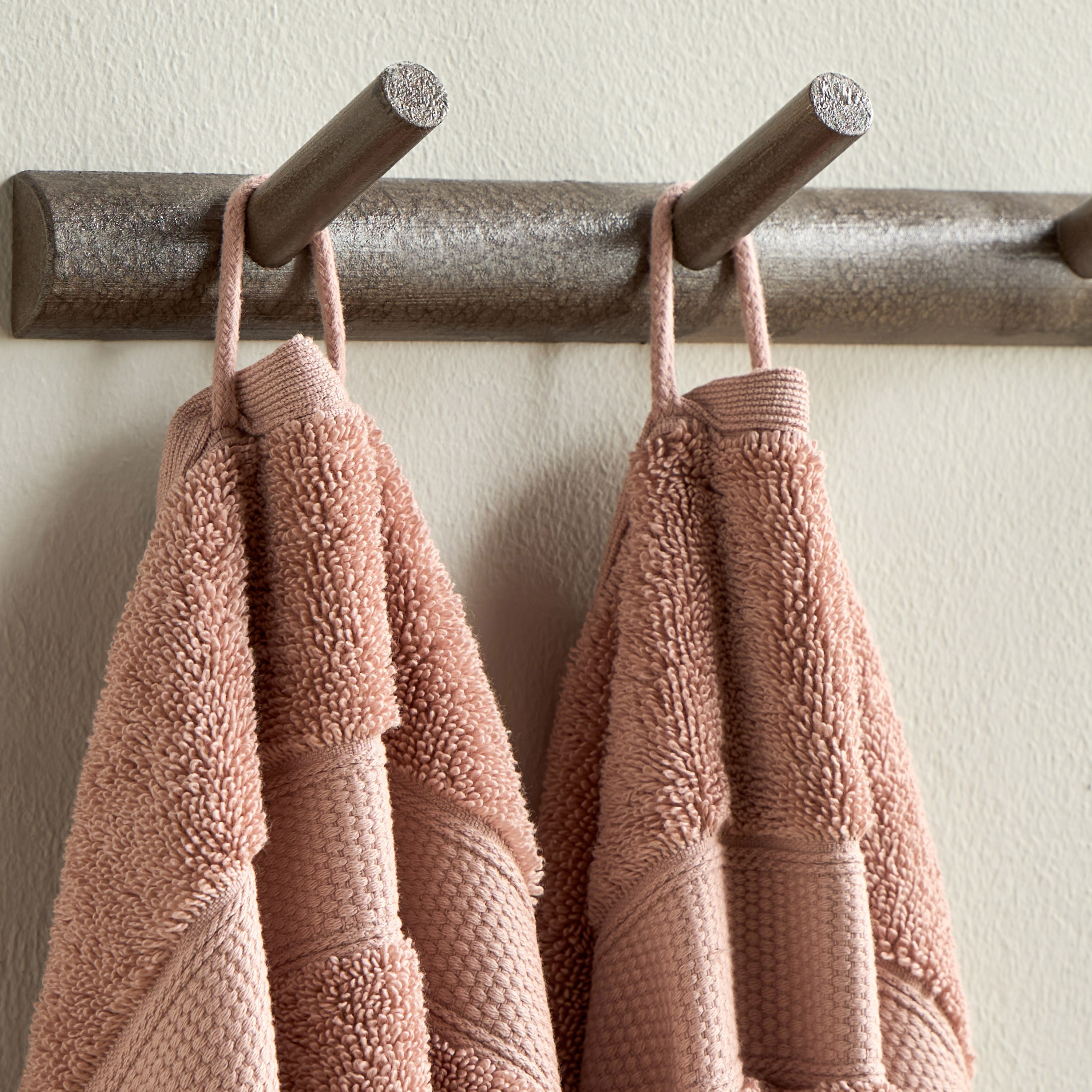 Serene 650 GSM Microcotton Bath Sheet - 84x150 cm-household-bathandlaundry-bathlinen-towels-image-7