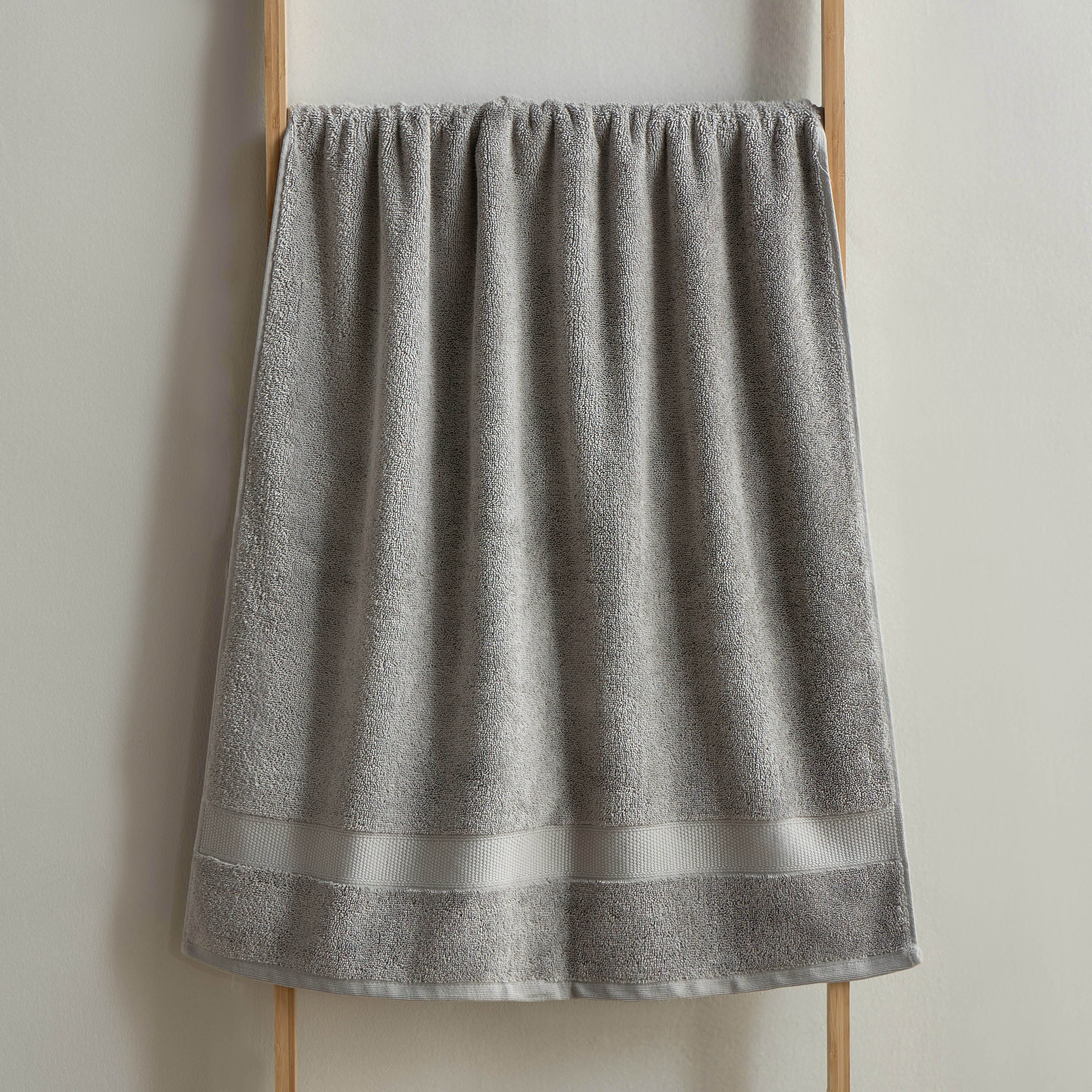 Serene 650 GSM Microcotton Bath Towel - 70x140 cm-household-bathandlaundry-bathlinen-towels-image-2