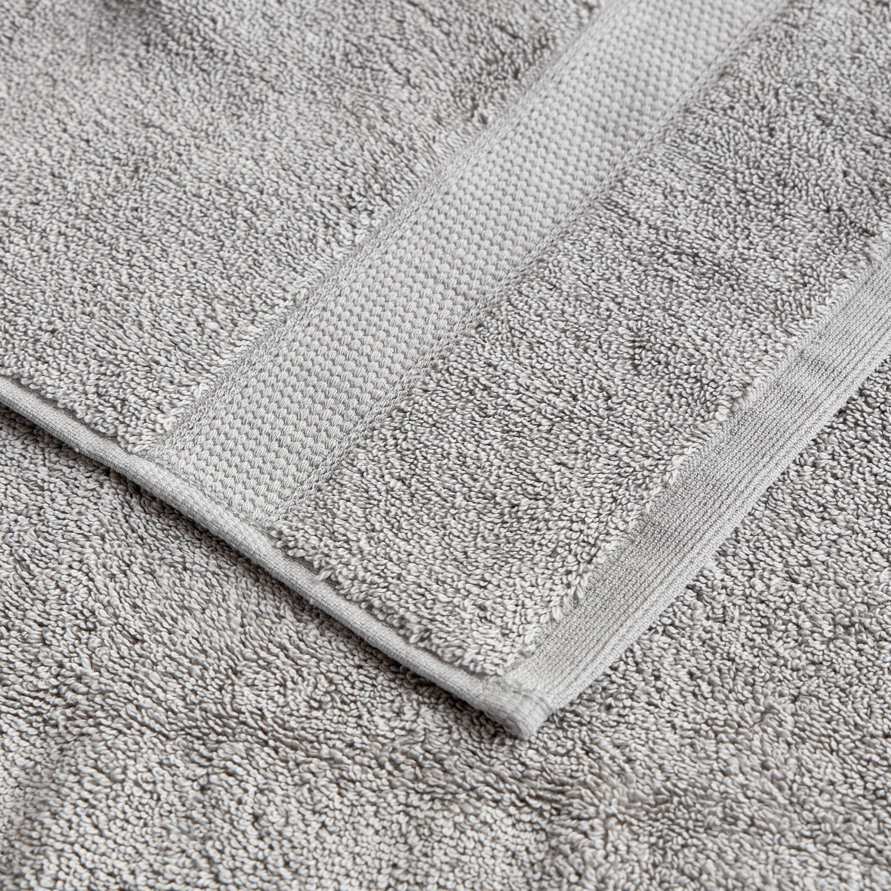Serene 650 GSM Microcotton Bath Towel - 70x140 cm-household-bathandlaundry-bathlinen-towels-image-3