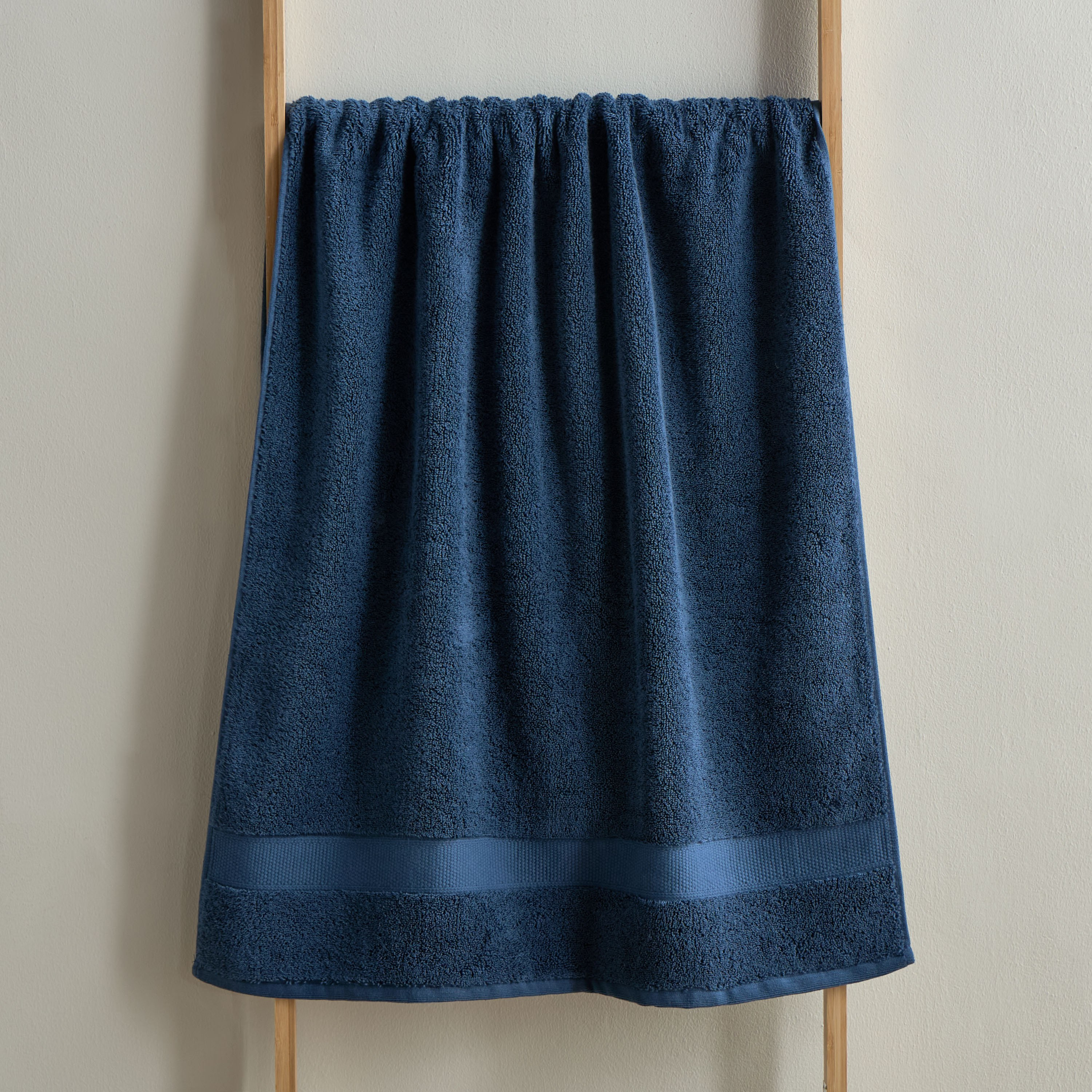 Serene 650 GSM Microcotton Bath Towel - 70x140 cm-household-bathandlaundry-bathlinen-towels-image-3