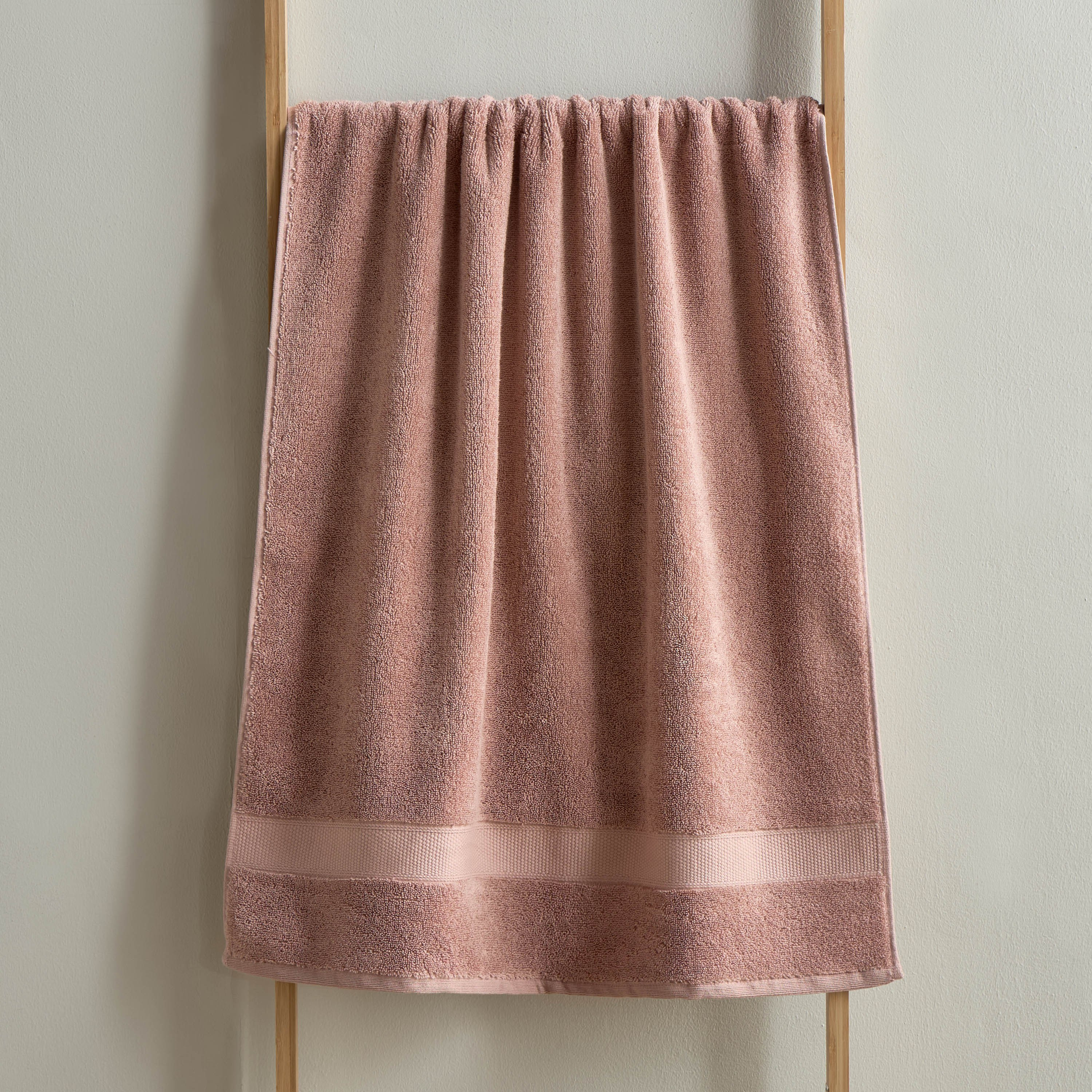 Serene 650 GSM Microcotton Bath Towel - 70x140 cm-household-bathandlaundry-bathlinen-towels-image-2