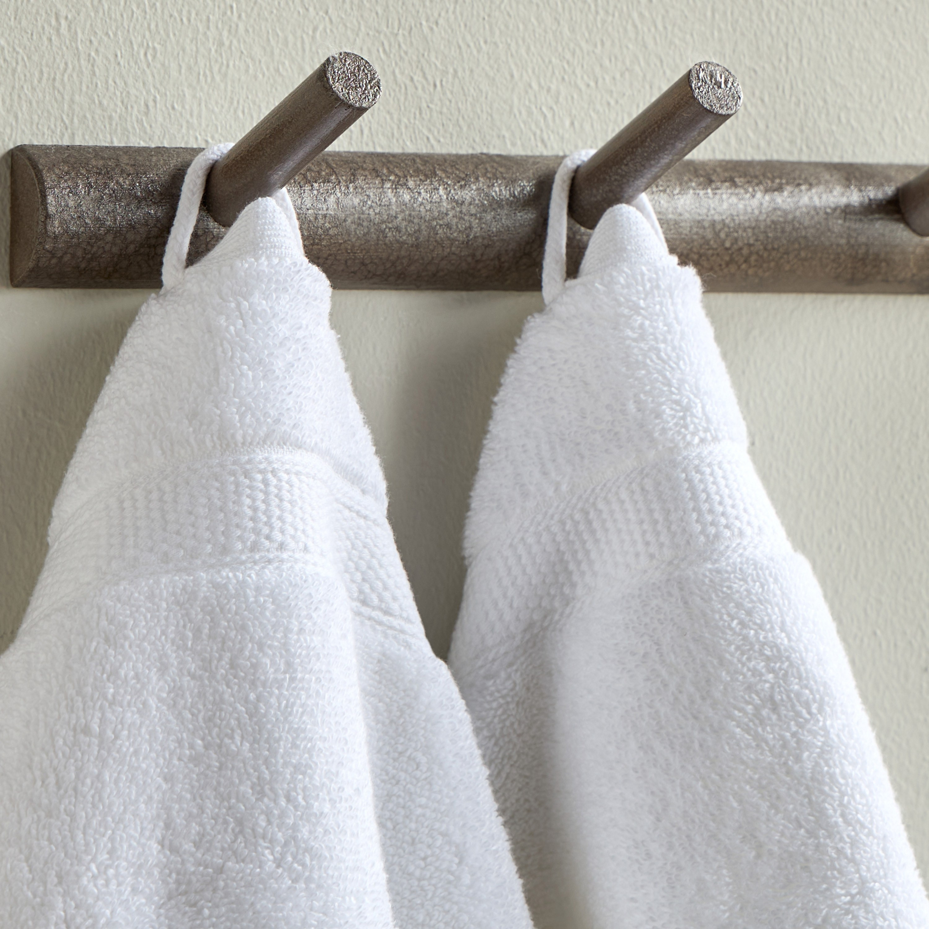 Serene 4-Piece 650 GSM Microcotton Fingertip Towel Set - 33x33 cm-household-bathandlaundry-bathlinen-towels-image-3