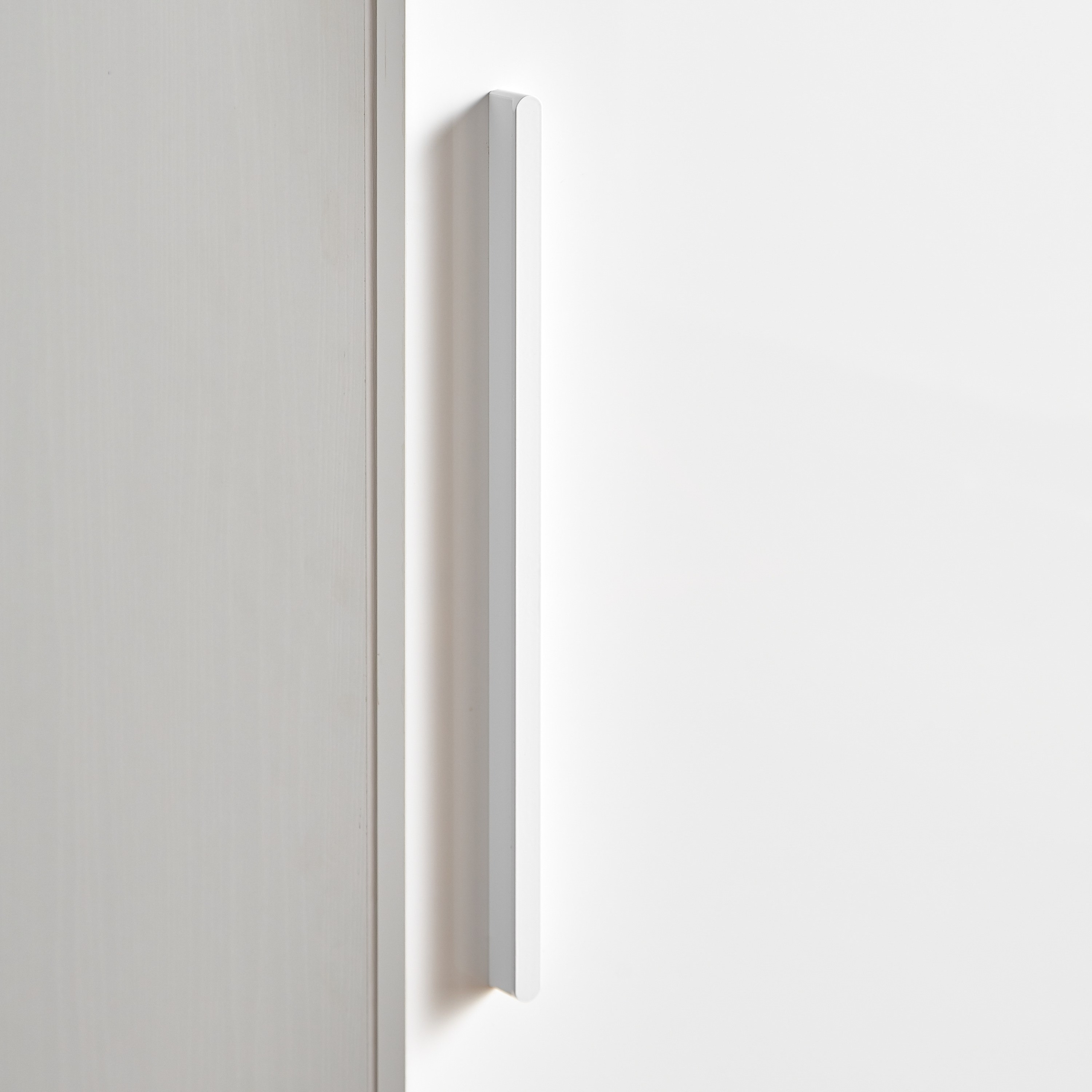 Falcon Swing Door Handle