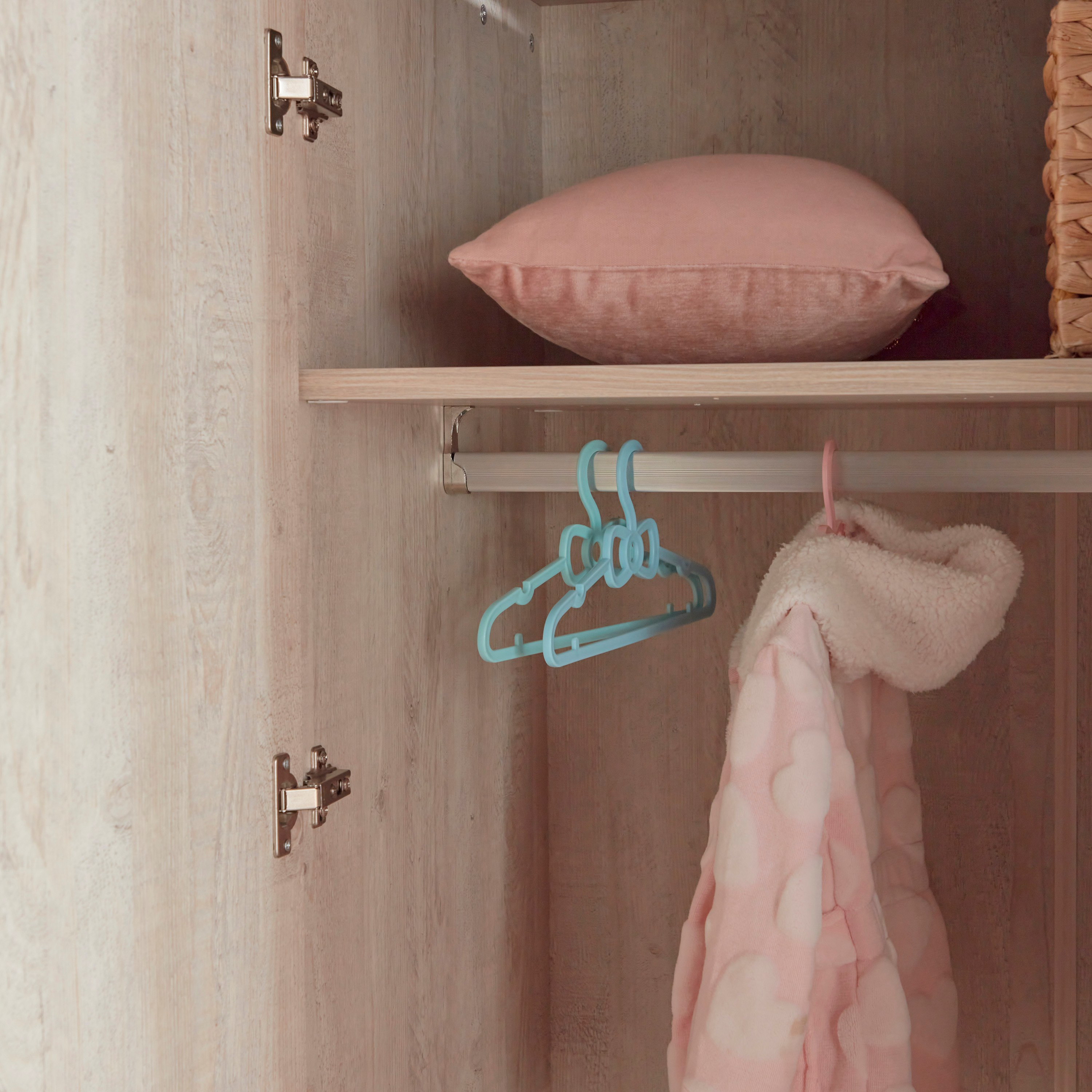 خزانة ملابس بـ3 أبواب وأدراج - إيفيلين-babyandkids-roomfurniture-wardrobes-image-5