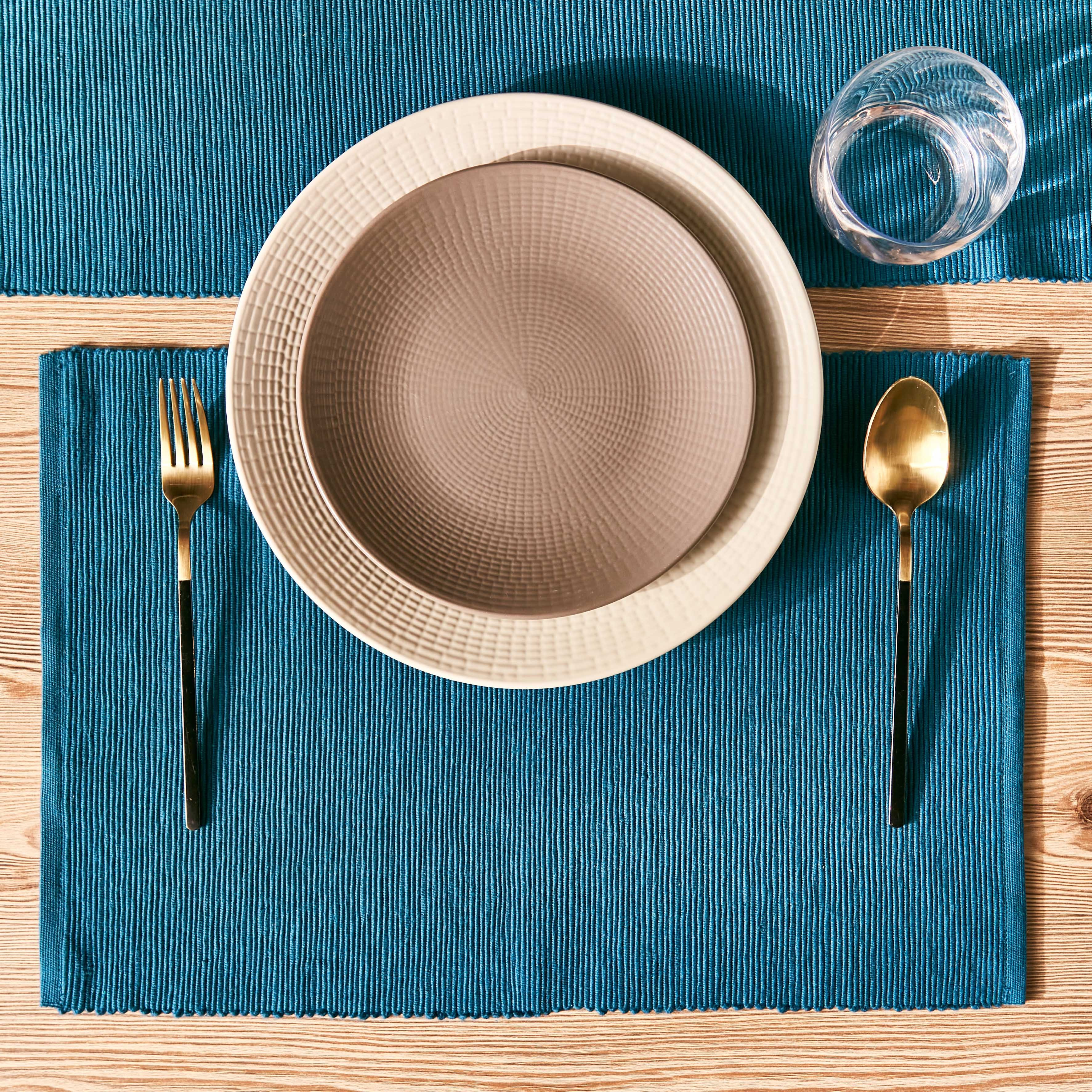 Fiona Runner - 180x30 cm-household-dining-tablelinen-runnersandtablecovers-image-2